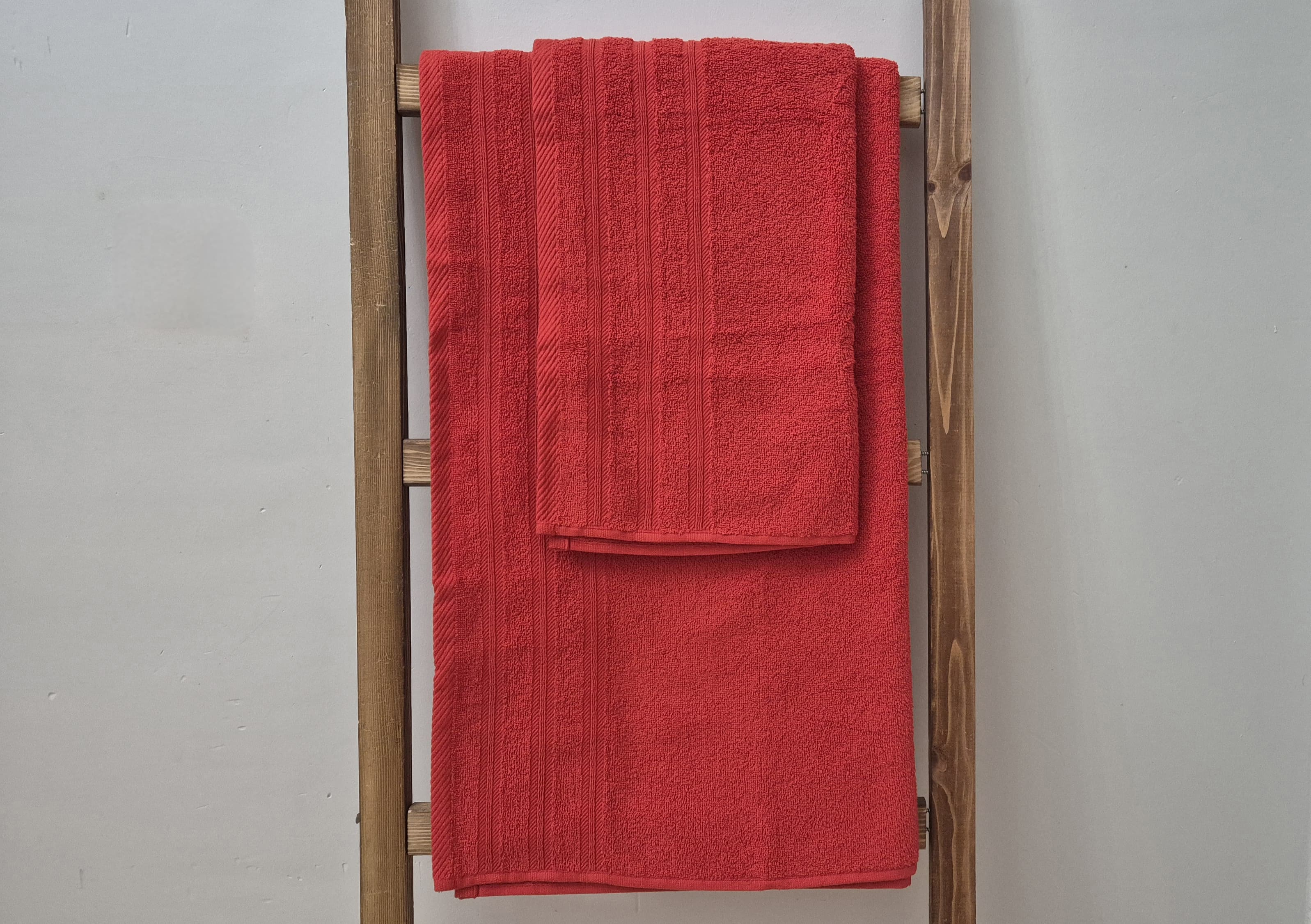Kırmızı Banyo Havlu Seti (70x140 cm banyo havlusu 50x90 cm baş havlusu)