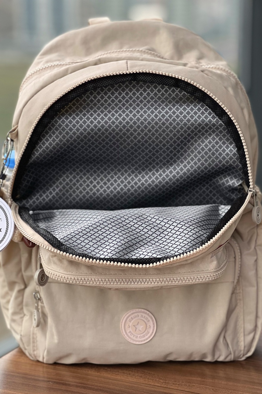 NEMO BAGS Unisex BEJ Sırt Çantası Okul Çantası Laptop ve Seyahat Çantası Su Geçirmez Spor Çantası 40x30x15cm