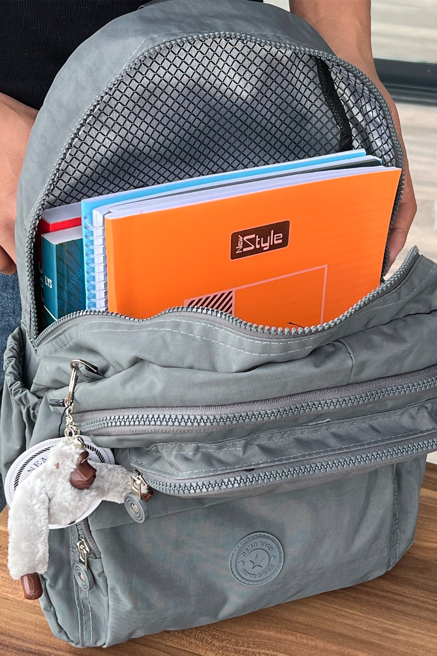 NEMO BAGS Unisex GRİ Sırt Çantası Okul Çantası Laptop ve Seyahat Çantası Su Geçirmez Spor Çantası 40x30x15cm
