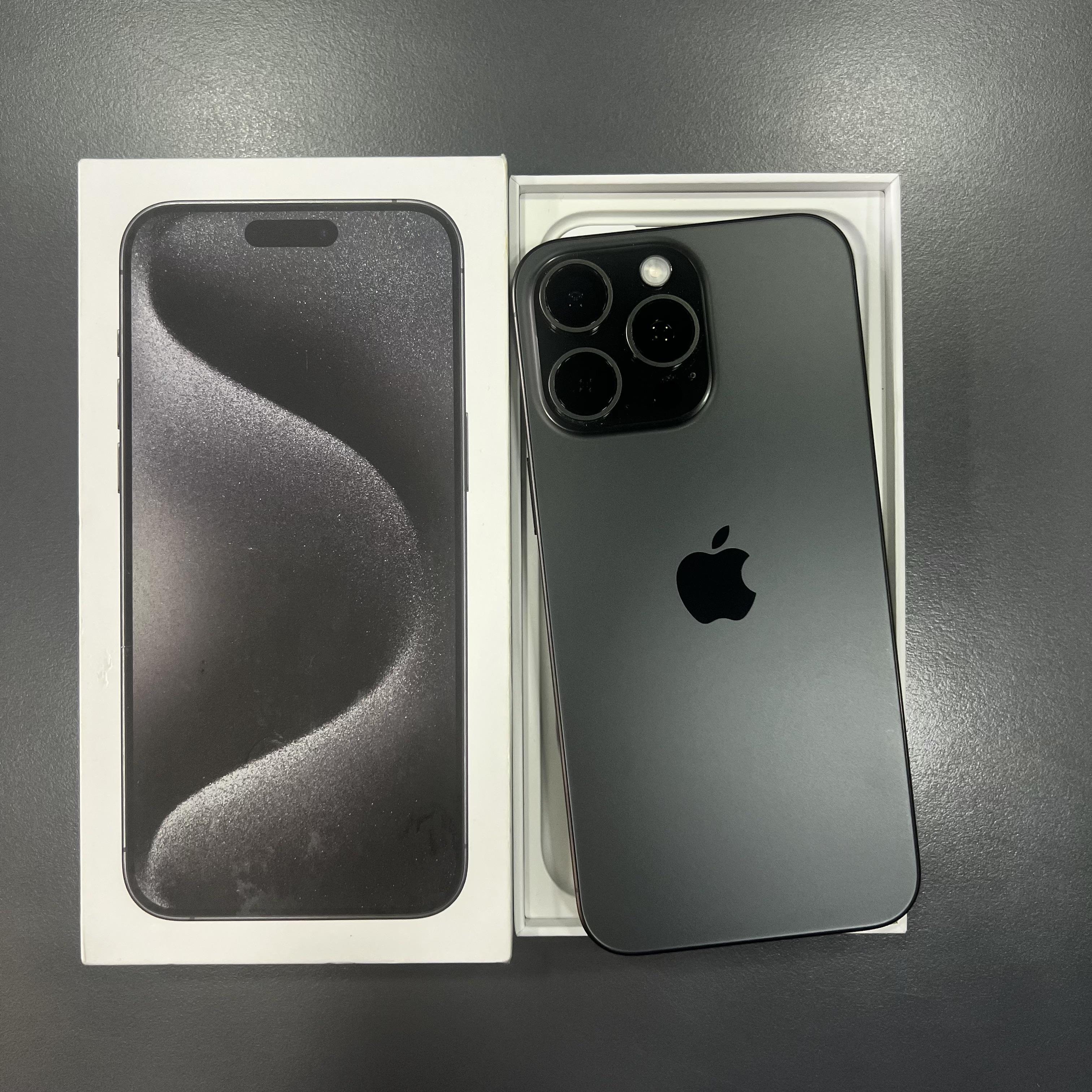 iPhone 15 Pro Max 256gb Black Titanyum