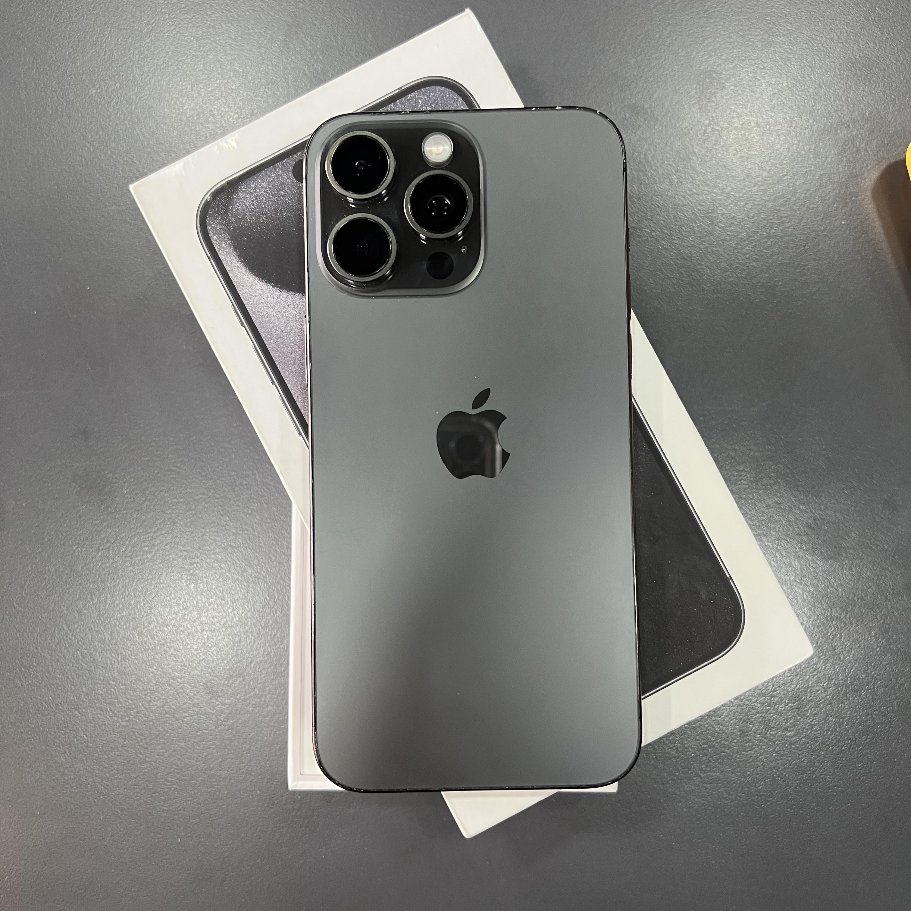 iPhone 15 Pro Max 256gb Black Titanyum