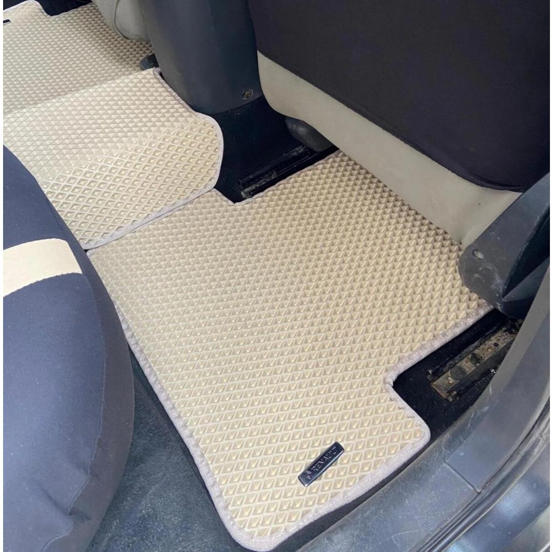 Renault Megane 2 Kasa Akıllı Premium Eva Oto Paspas (Aksesuarlar Fiyata Dahil Değildir)