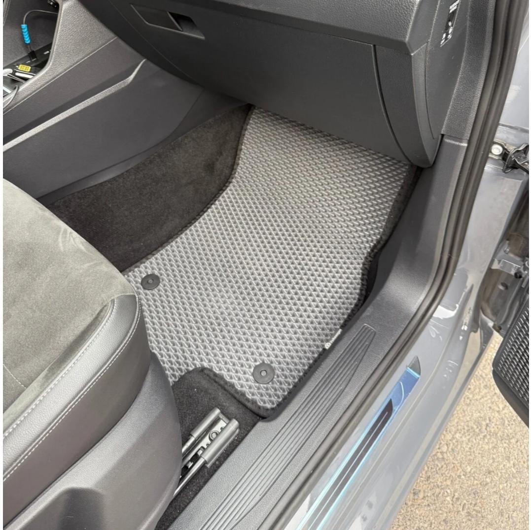 Volkswagen Caddy 2021+ Kasa Akıllı Premium Eva Oto Paspas (Aksesuarlar Fiyata Dahil Değildir)