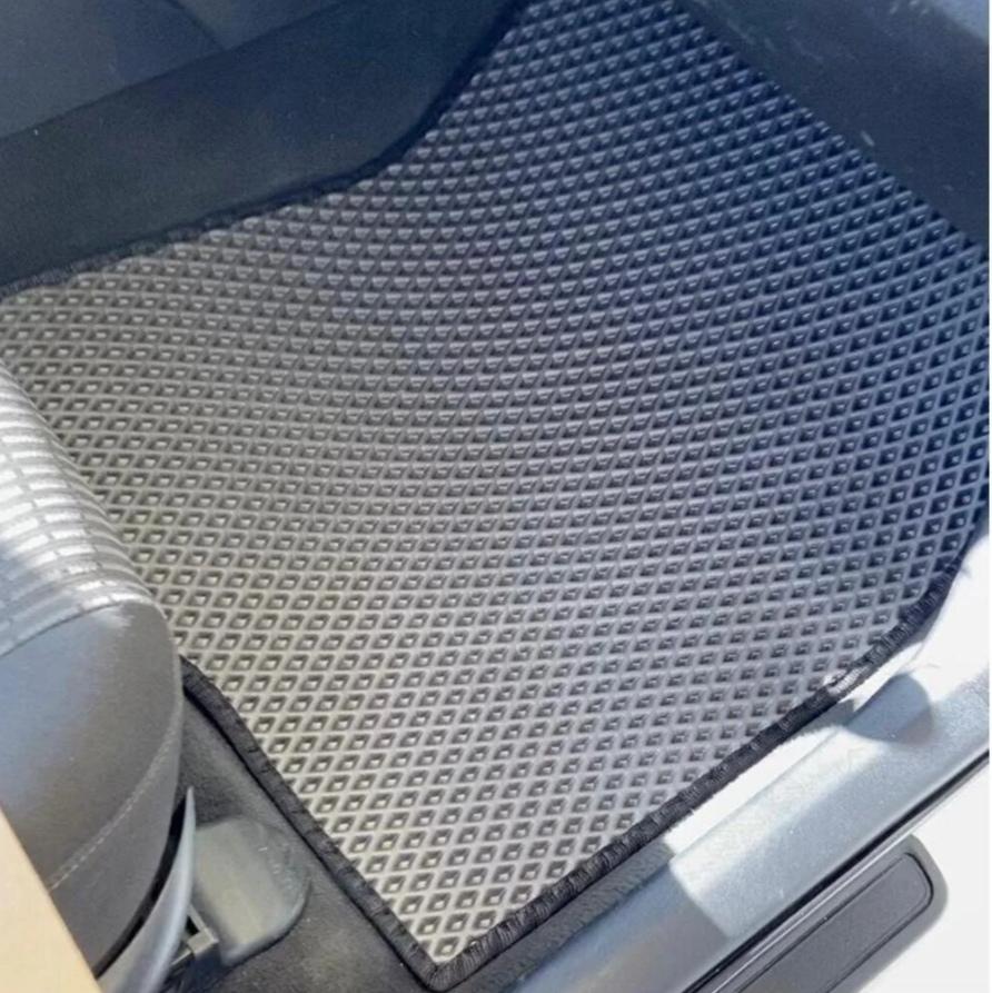 Toyota Avensis 3 2009 - 2013 Kasa Akıllı Premium Eva Oto Paspas (Aksesuarlar Fiyata Dahil Değildir)