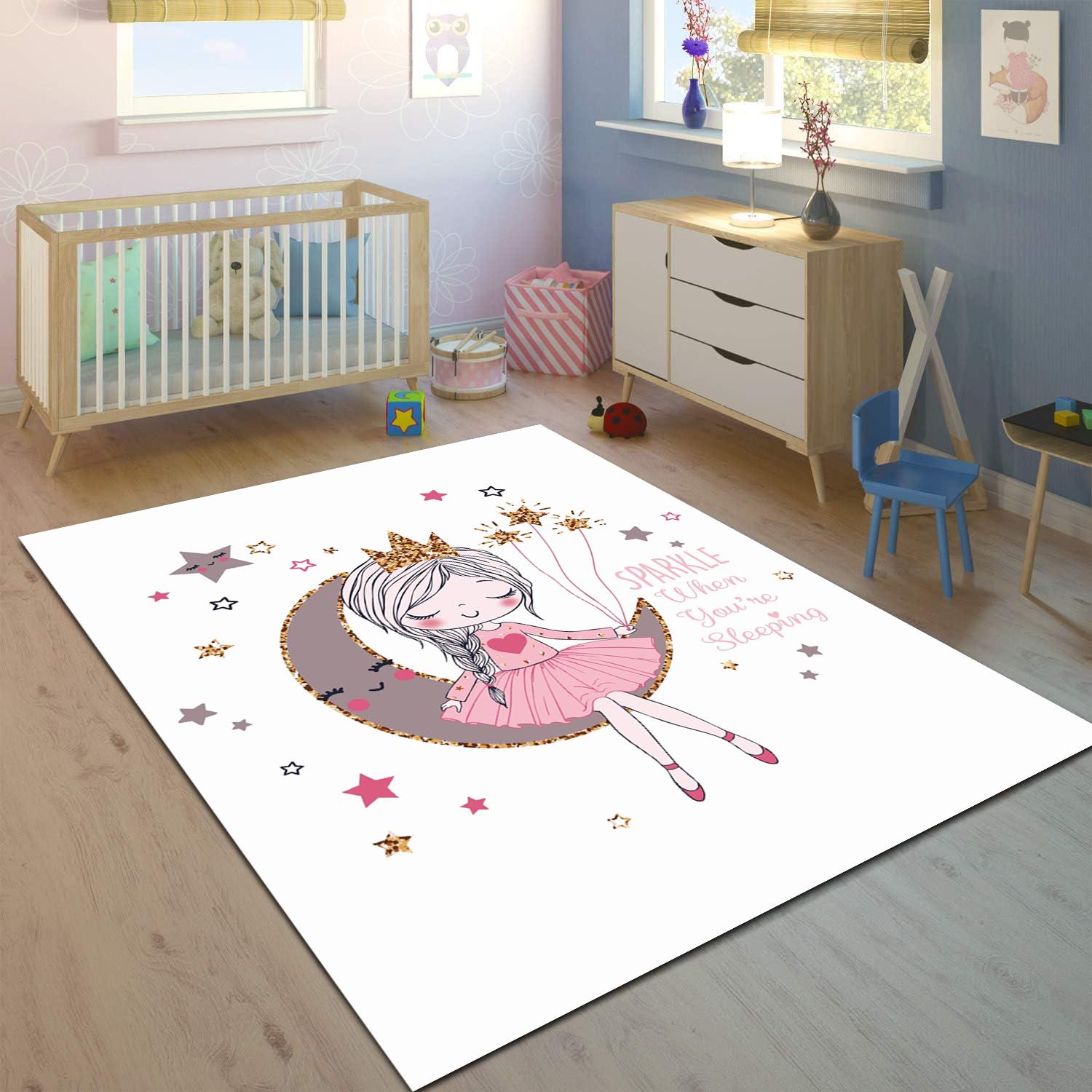 Minibabyrooms Ayda Oturan Kız