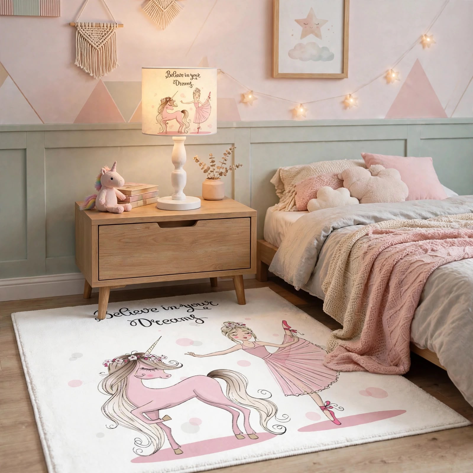 Minibabyrooms Unicorn ve Balerin Desenli Ahşap Oyma Ayak Abajur
