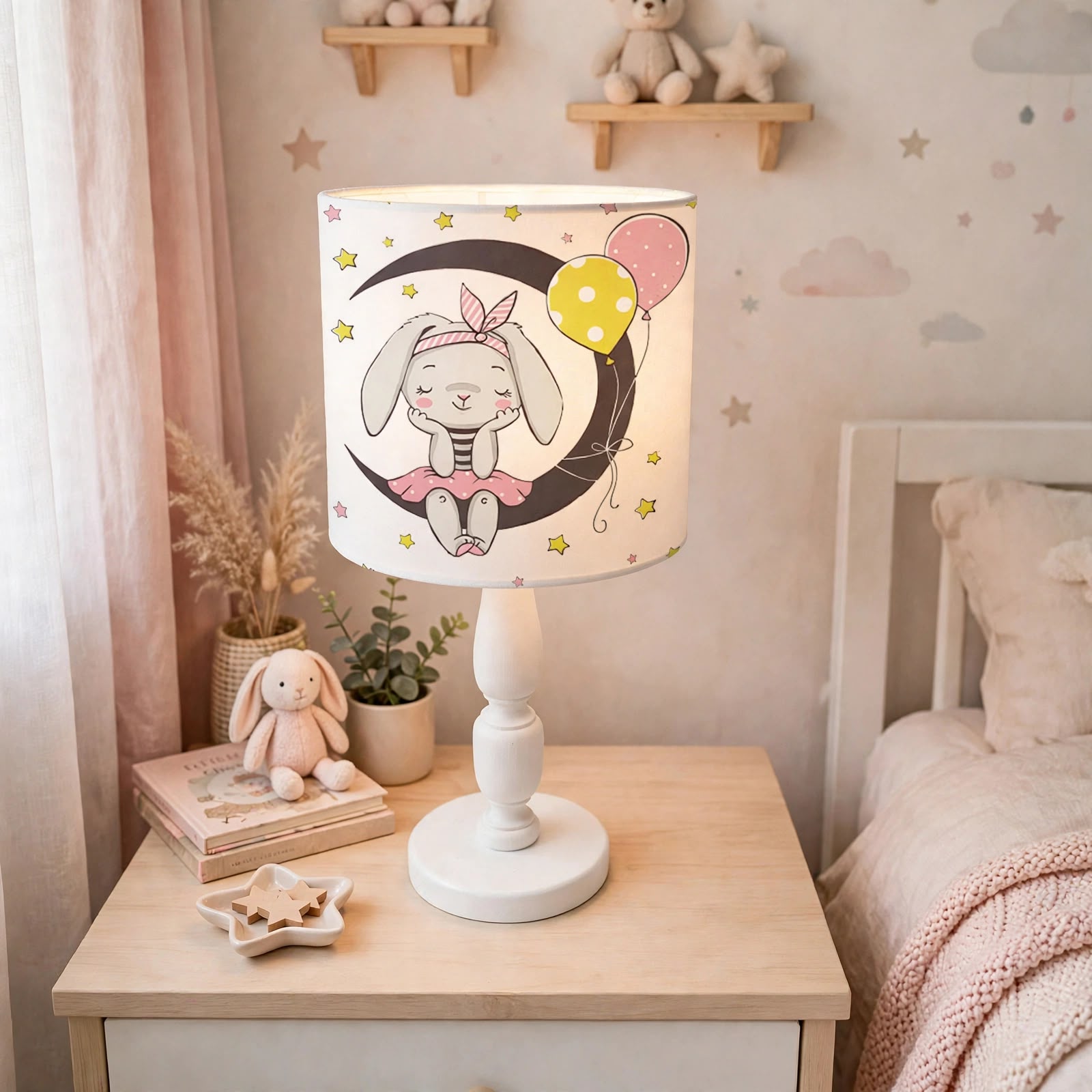 Minibabyrooms Ayda Sevimi Tavşan Desenli Ahşap Oyma Ayak Abajur