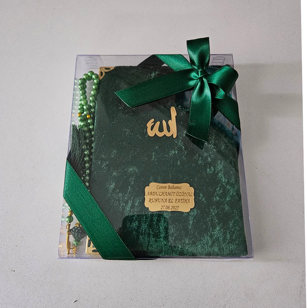 Yeşil Kurdeleli Kadife Set