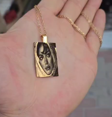 ÖZEL ANLARINI SAKLA