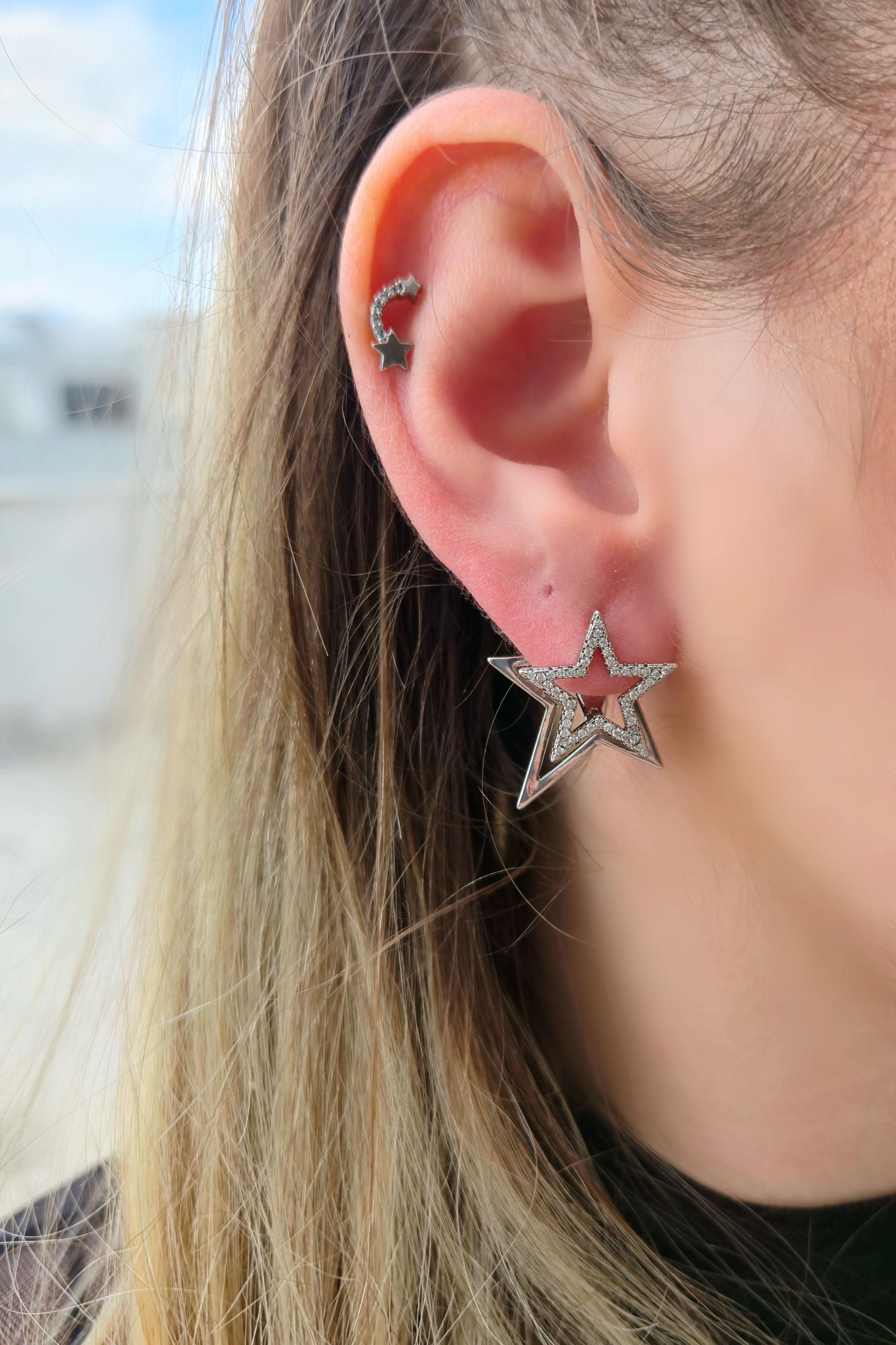 Xuping Vip Seri 3 Boyutlu Yıldız Model Zirkon Taşlı Gümüş Renk Çelik Küpe (2,5 cm) (çift taraflı kullanım)