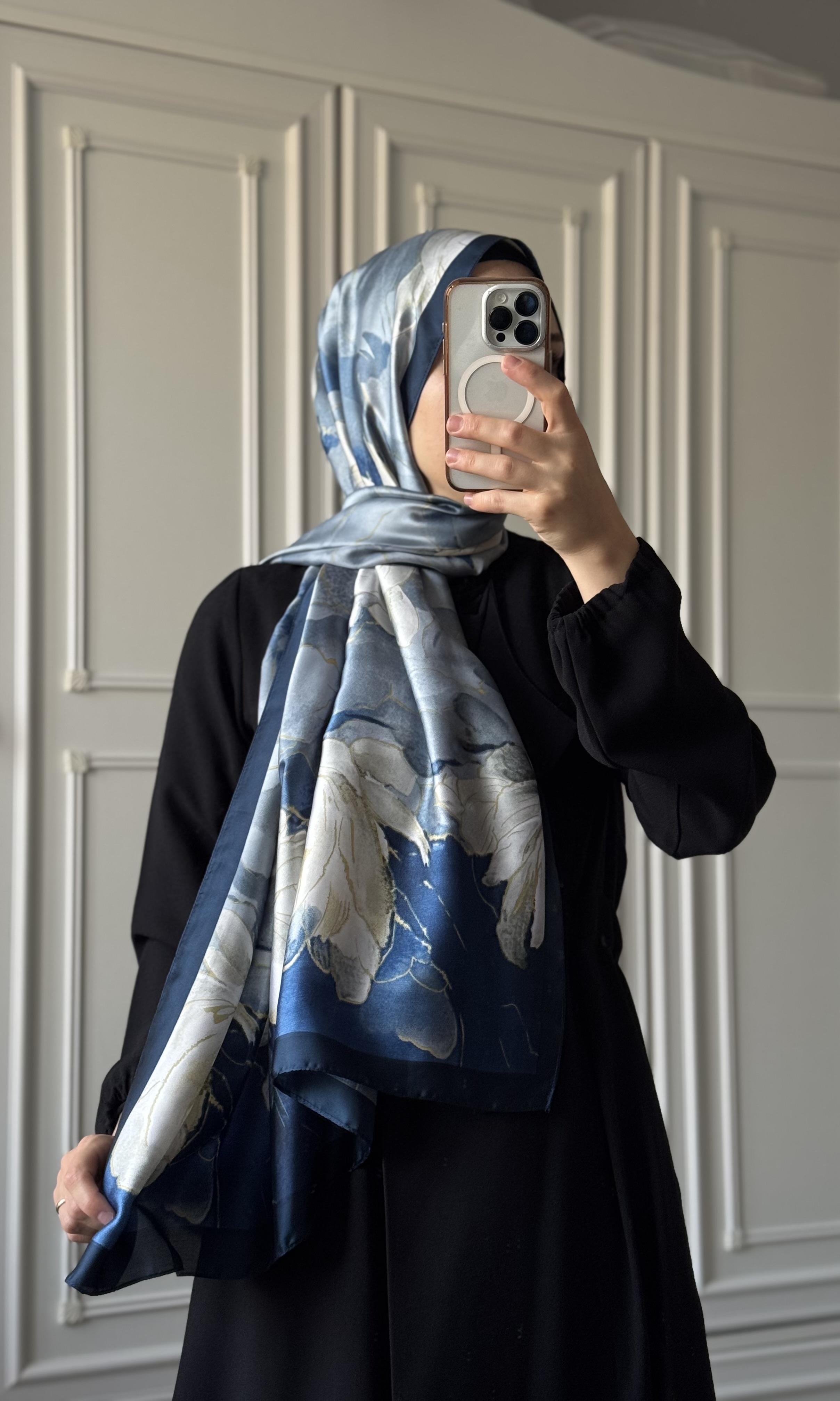 Mavi-Beyaz Çiçek Desen Vual İpek Şal