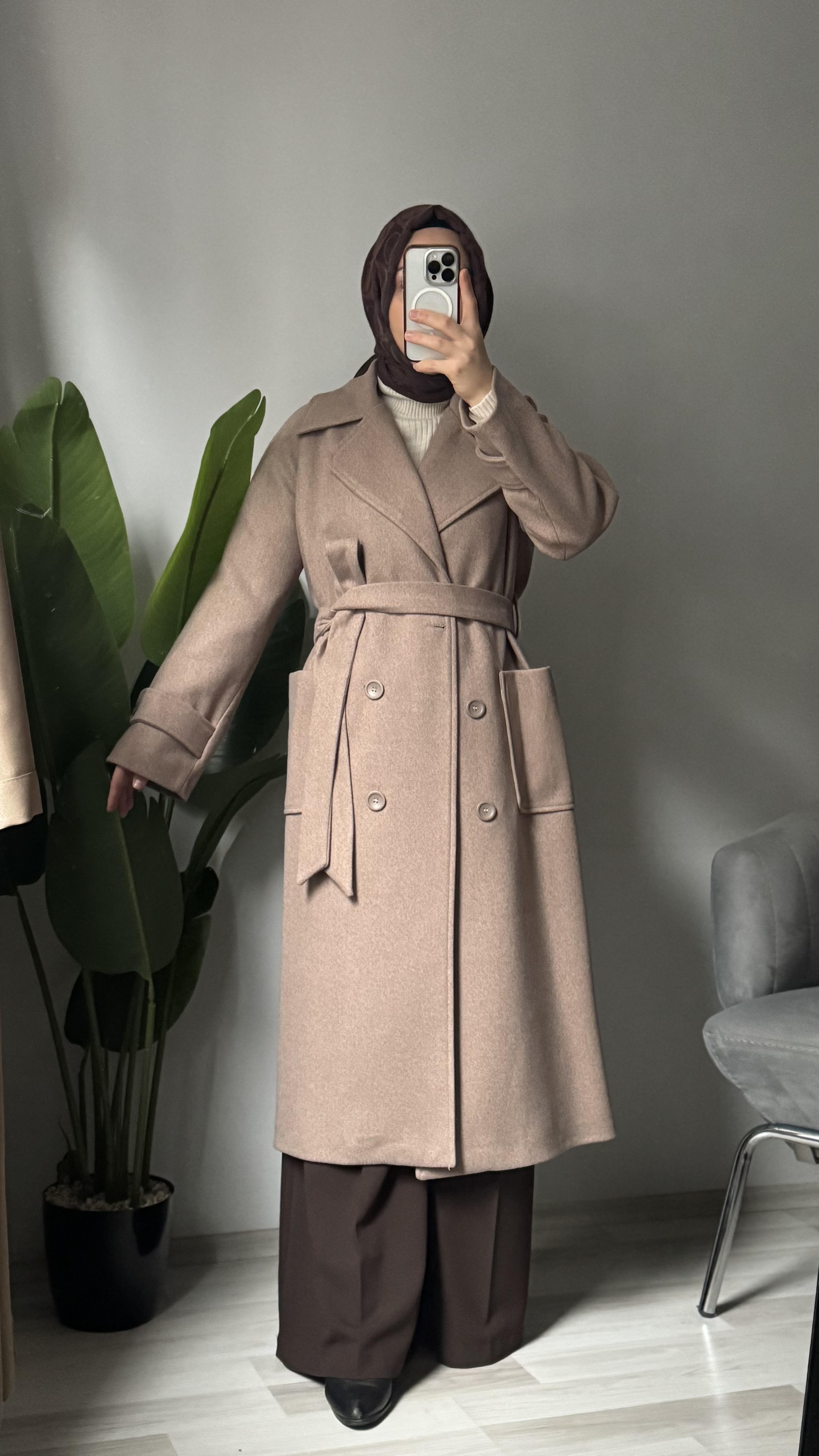 Açık Kahve Çift Düğmeli Kaban