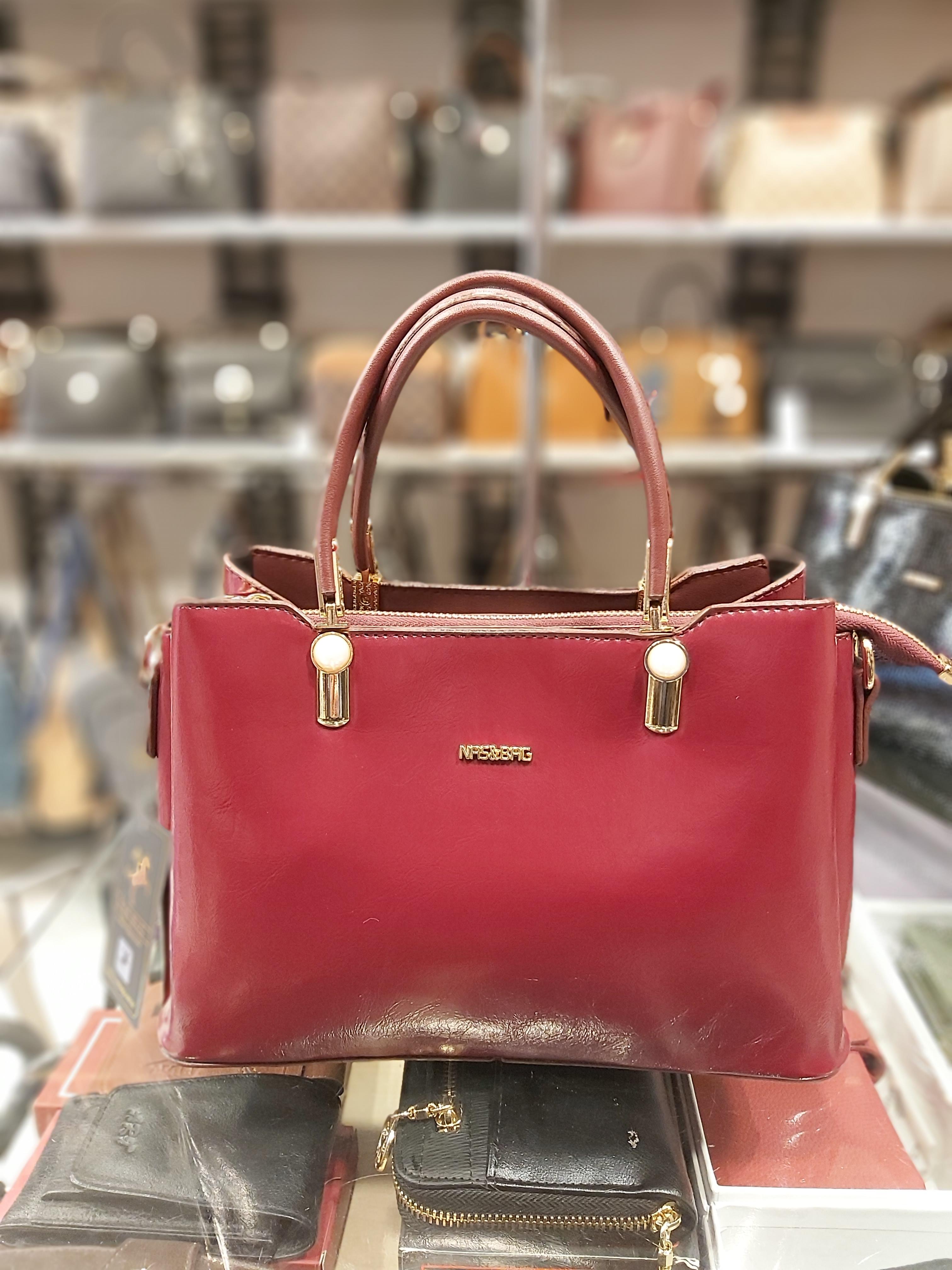 Bayan El Ve Çapraz Askılı Çanta