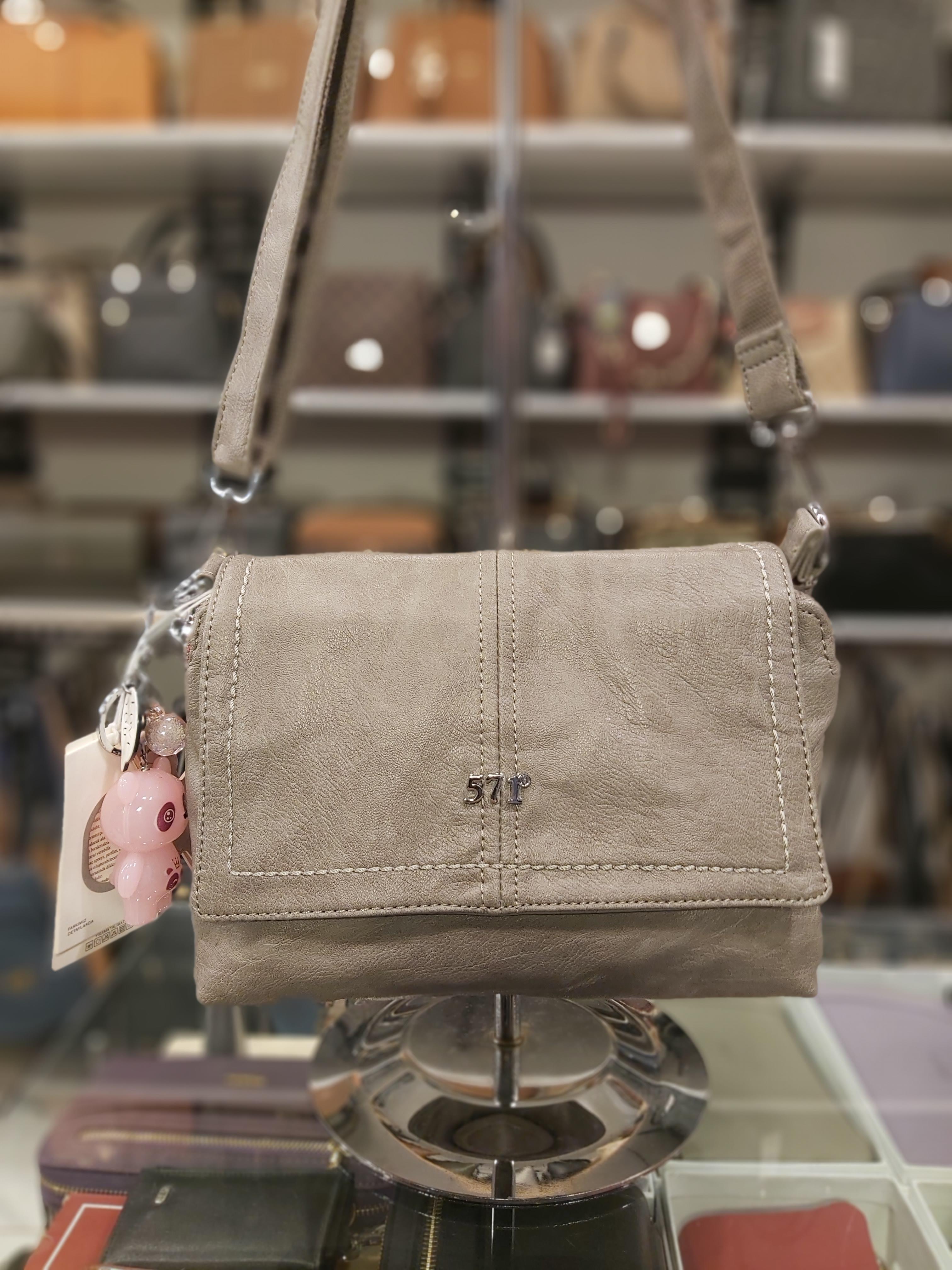 Bayan Kol ve Çapraz Çanta