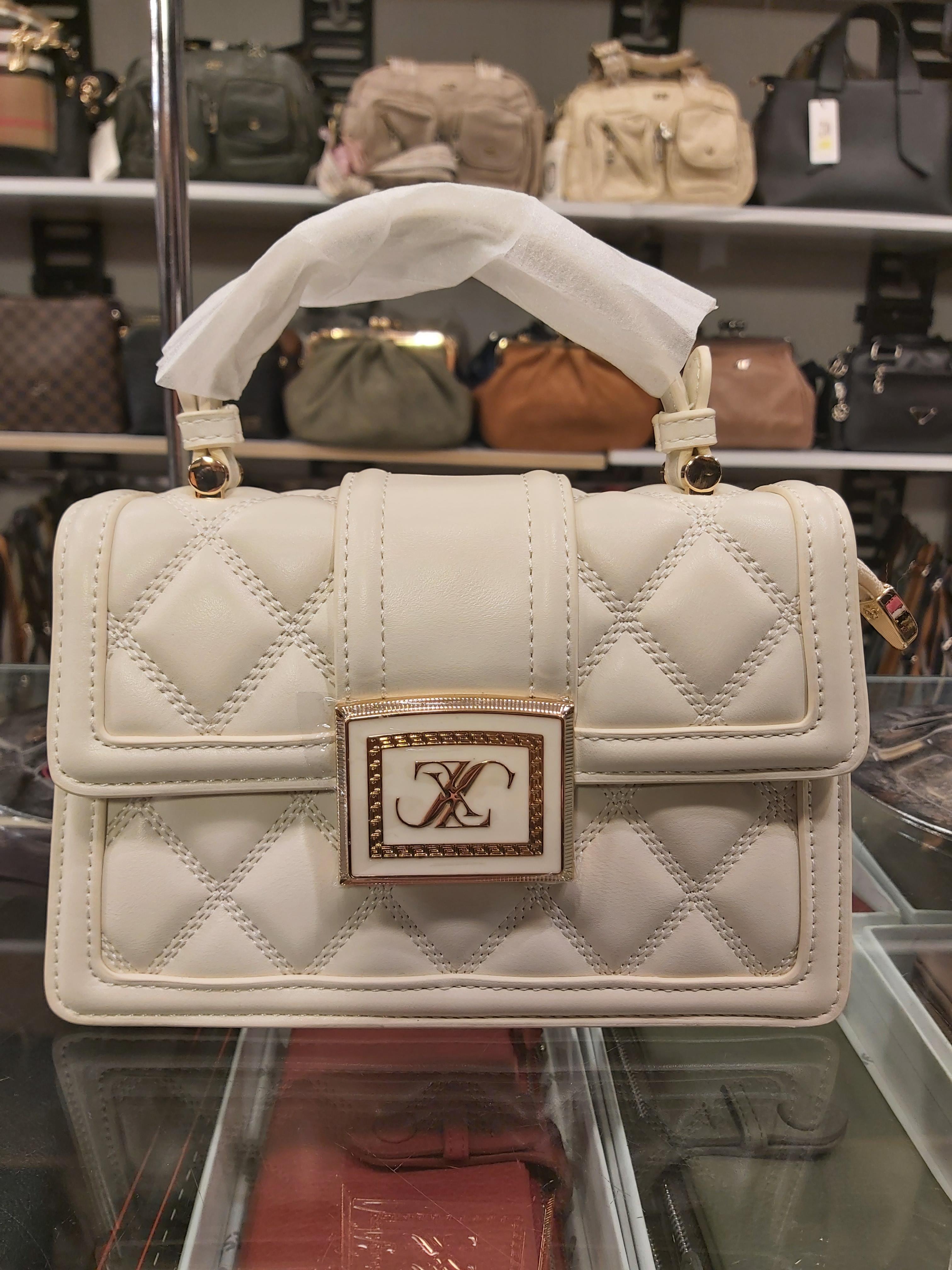 Bayan El Ve Çapraz Askılı Çanta