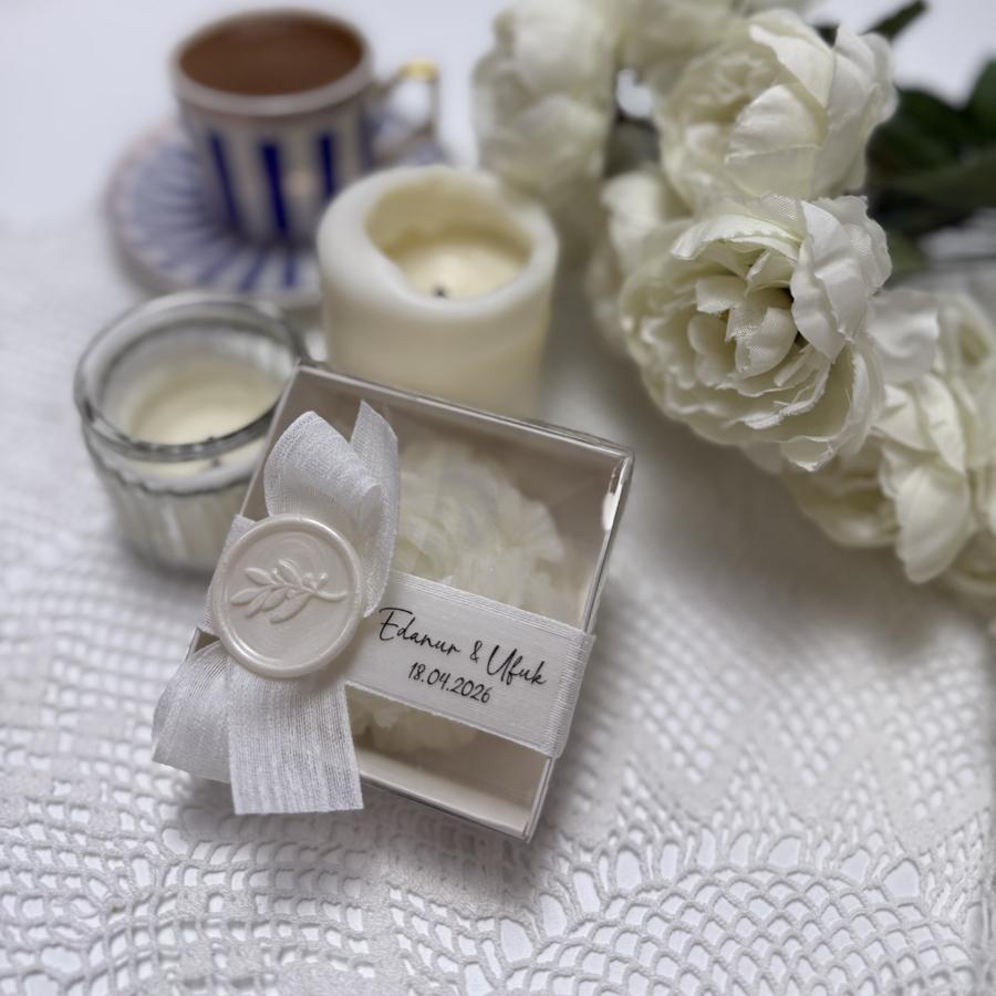 Kutulu Gül Çiçek Mum (Mühürlü)