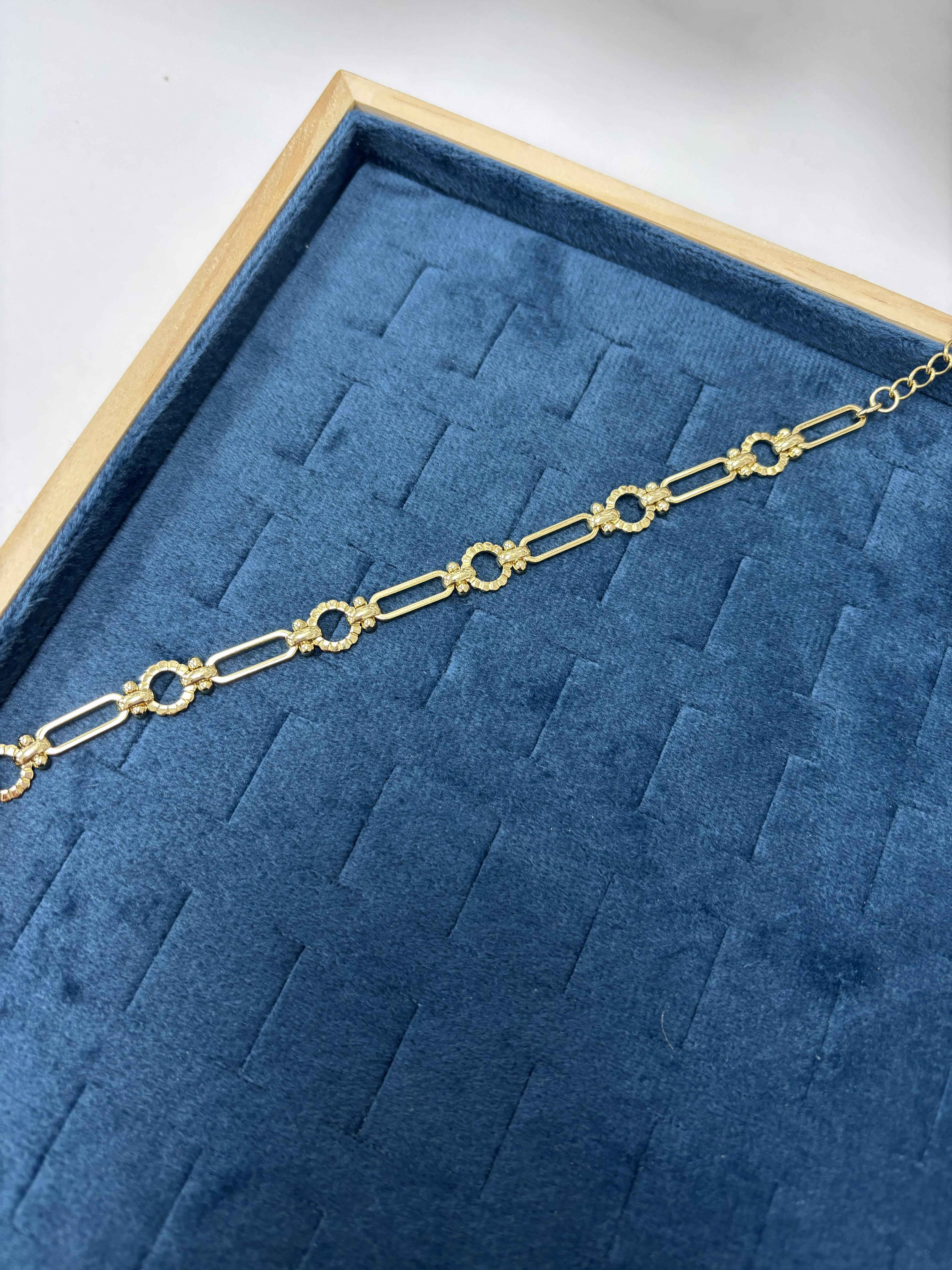 XUPB02 MODEL BİLEKLİK