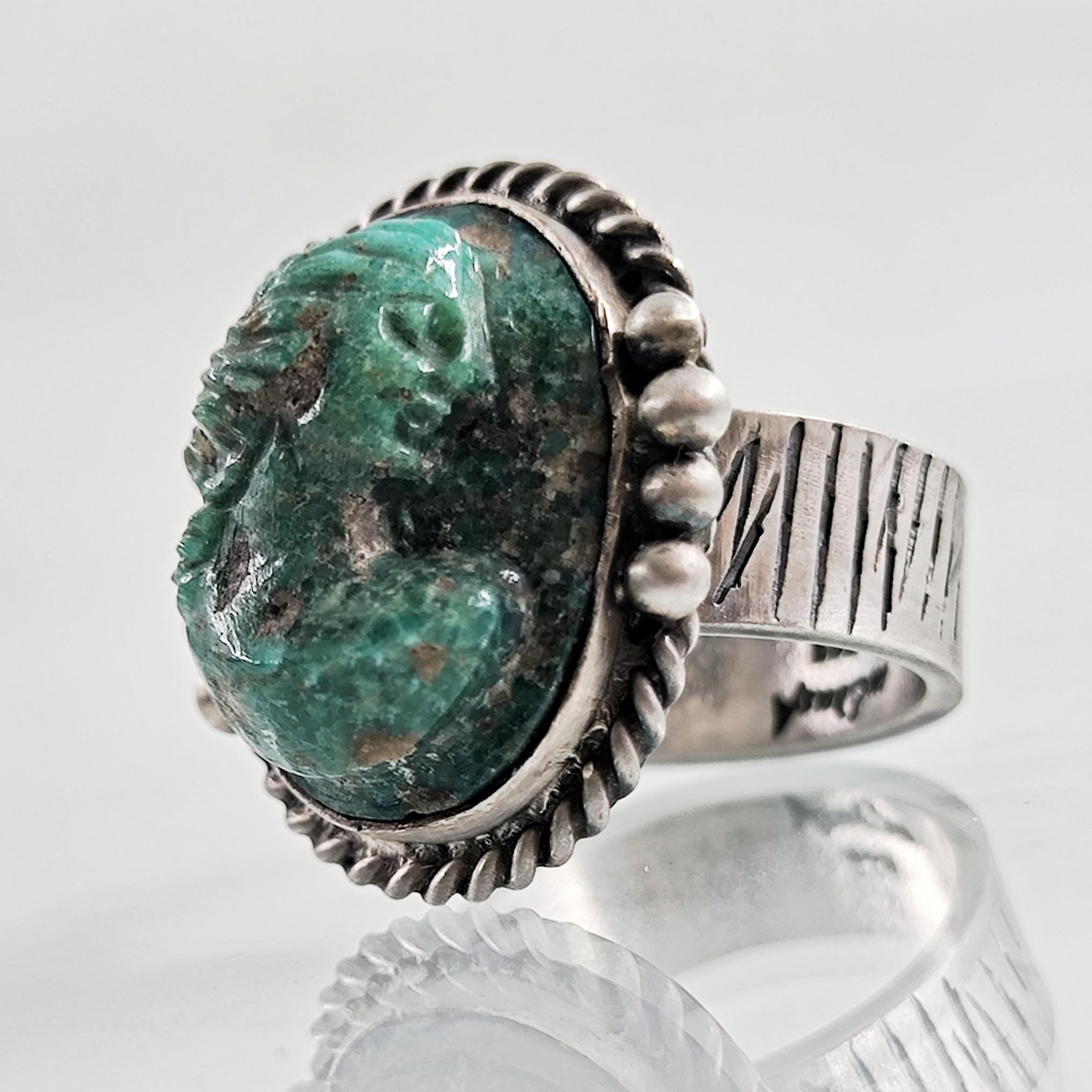 KRALİÇE'NİN MİRASI FİRÜZE KABARTMA YÜZÜK