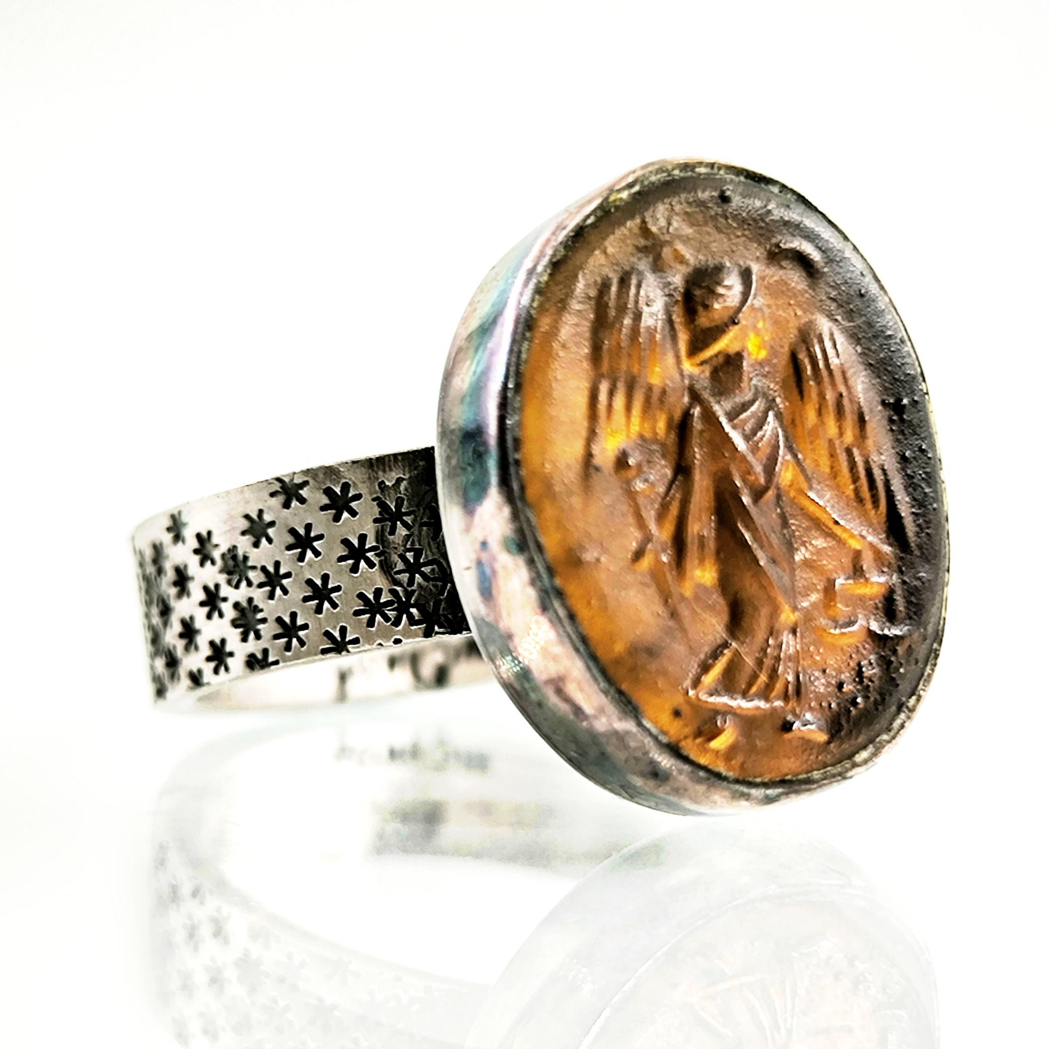 KANATLI ZAFER TANRIÇASI CAM RÖLYEF YÜZÜK