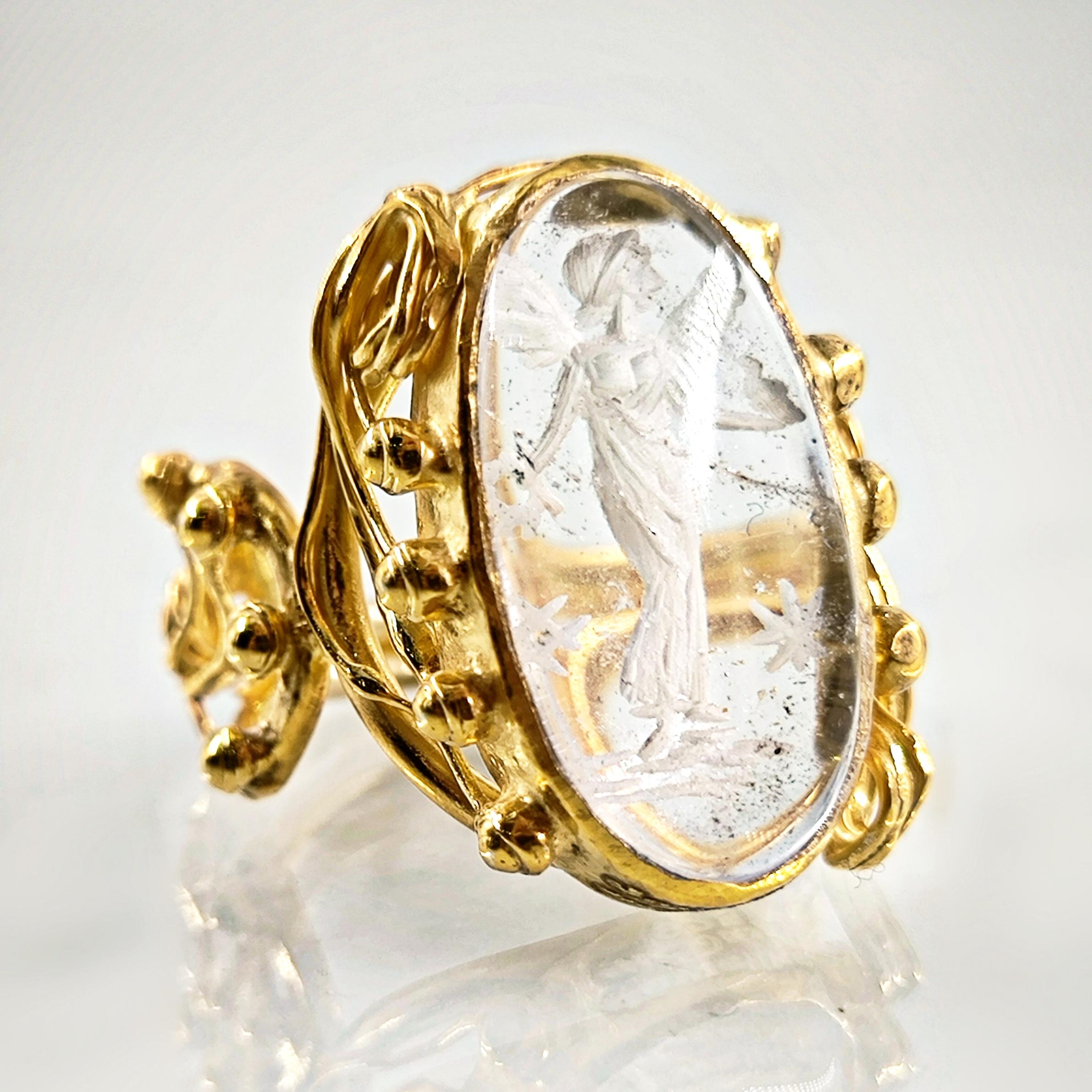 KANATLI TANRIÇA KUVARSLI ANTİK STİL YÜZÜK