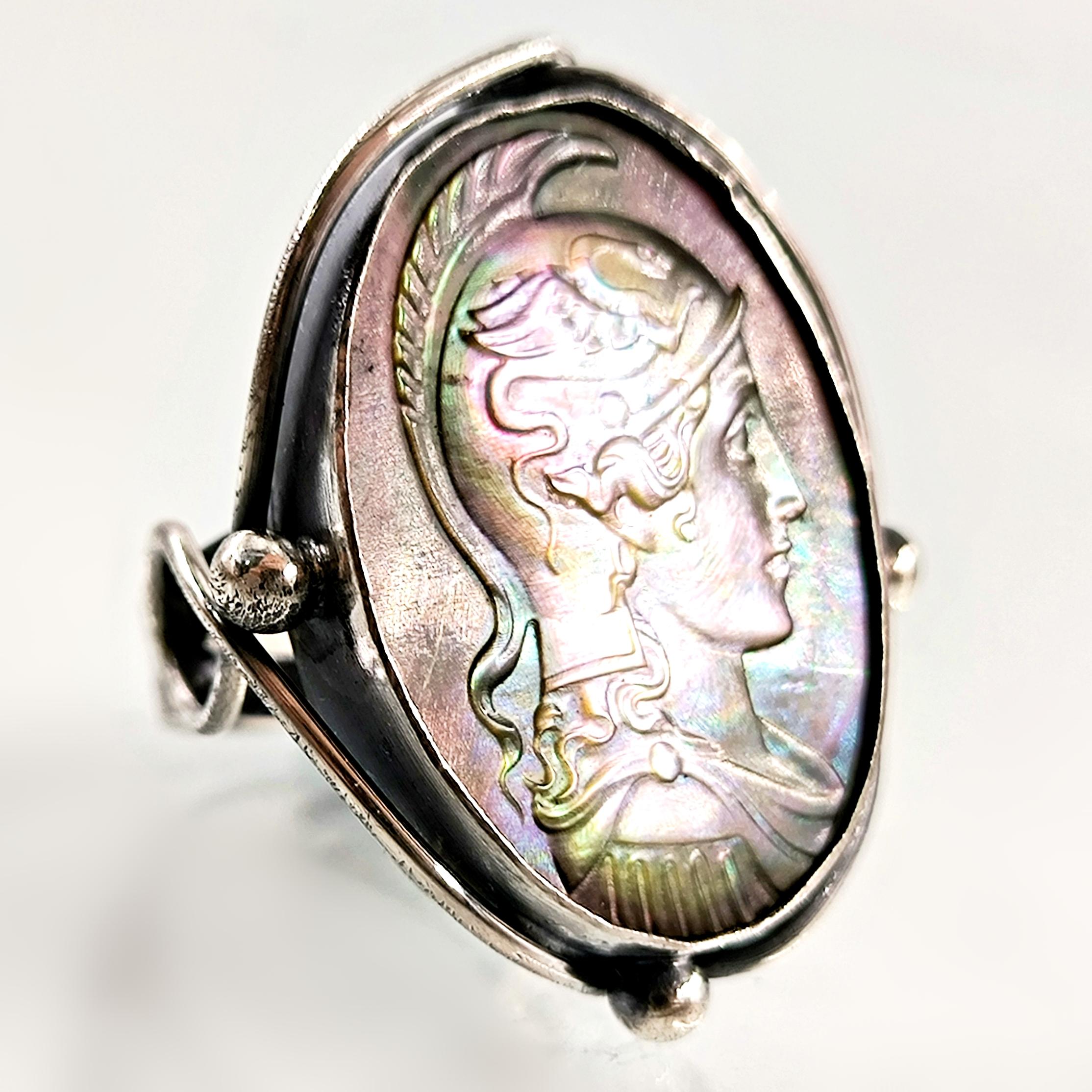 SAVAŞIN SESSİZ MİRASI SAVAŞÇI İNTAGLİO SEDEF YÜZÜK