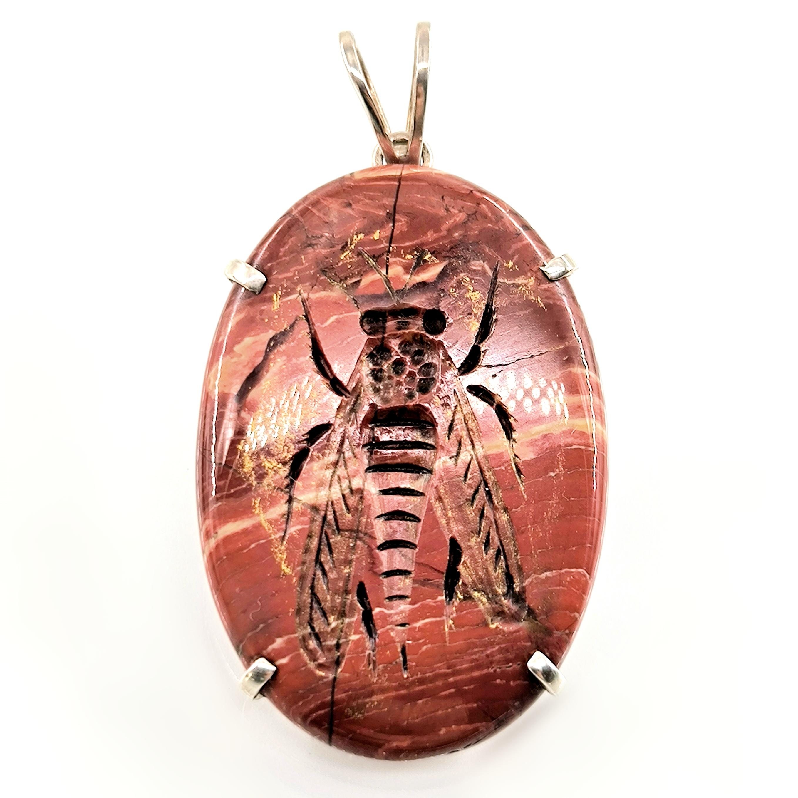 EFES’İN KUTSAL ARISI JASPER TAŞ ÜZERİ NEGATİF İNTAGLİO KOLYE