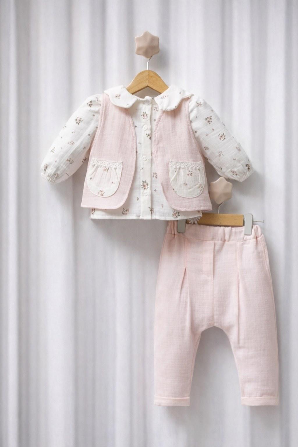 Kız Bebek 6-18 Ay Müslin Hırkalı Üçlü Takım
