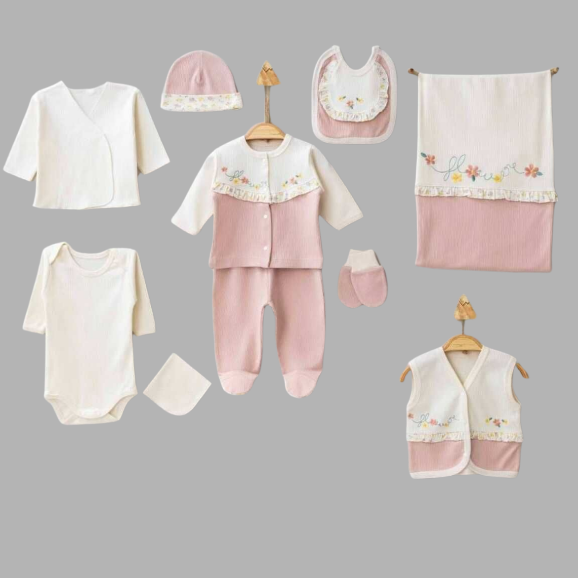 Kız Bebek 10'lu Nakışlı Hastane Çıkış Seti