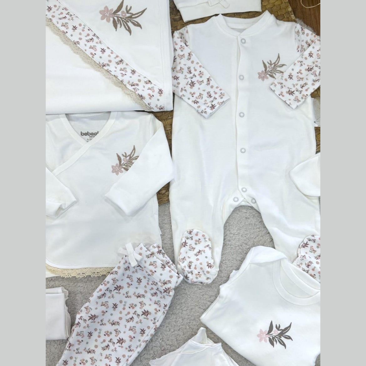 Kız Bebek 10'lu Hastane Çıkış Seti