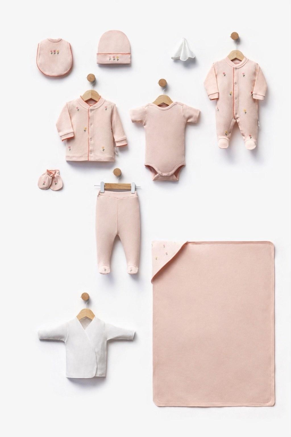 Kız Bebek Çiçek Nakışlı 10'lu Hastane Çıkışı Seti - Pudra