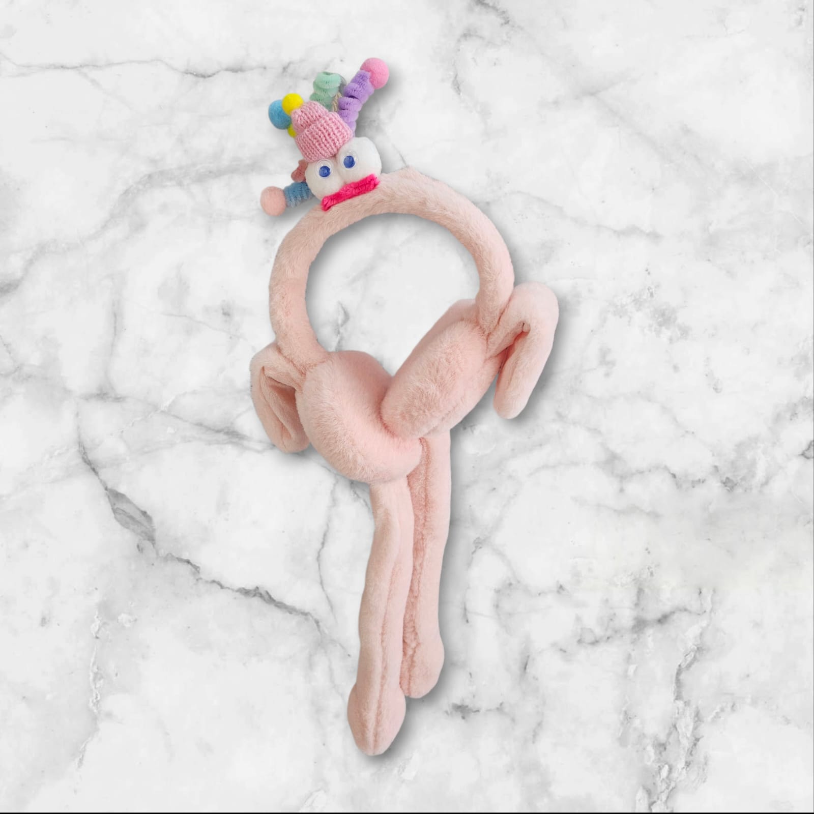 ELMEKA SESLİ VE KULAKLARI OYNAYAN KULAKLIK