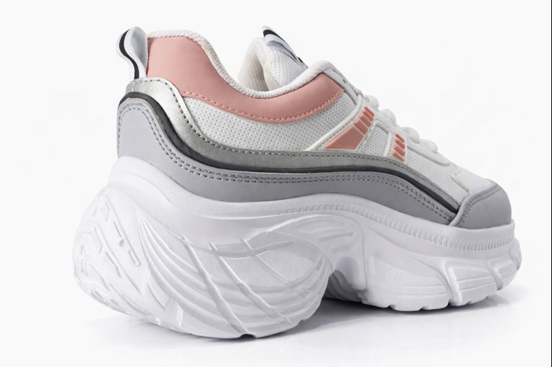 Kadın Ortopedik Yüksek Taban Spor Ayakkabı.