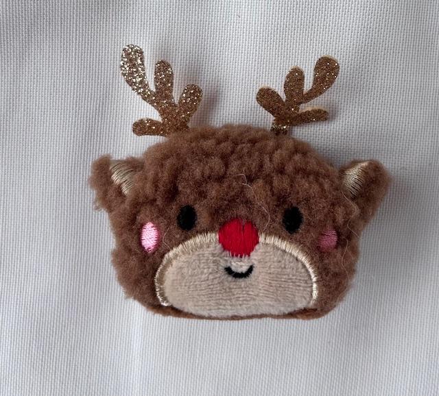 Sevimli Geyik Yaka İğnesi