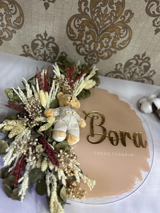 Bora Kapı Süsü