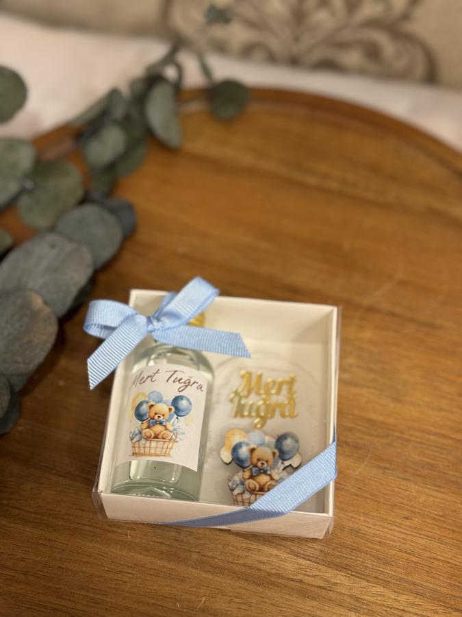 Kutuda Magnet ve Kolonya Şişesi