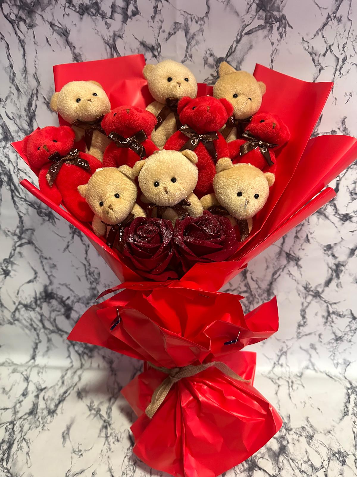 10'lu ayıcık ve 2'li yapay gül buketi