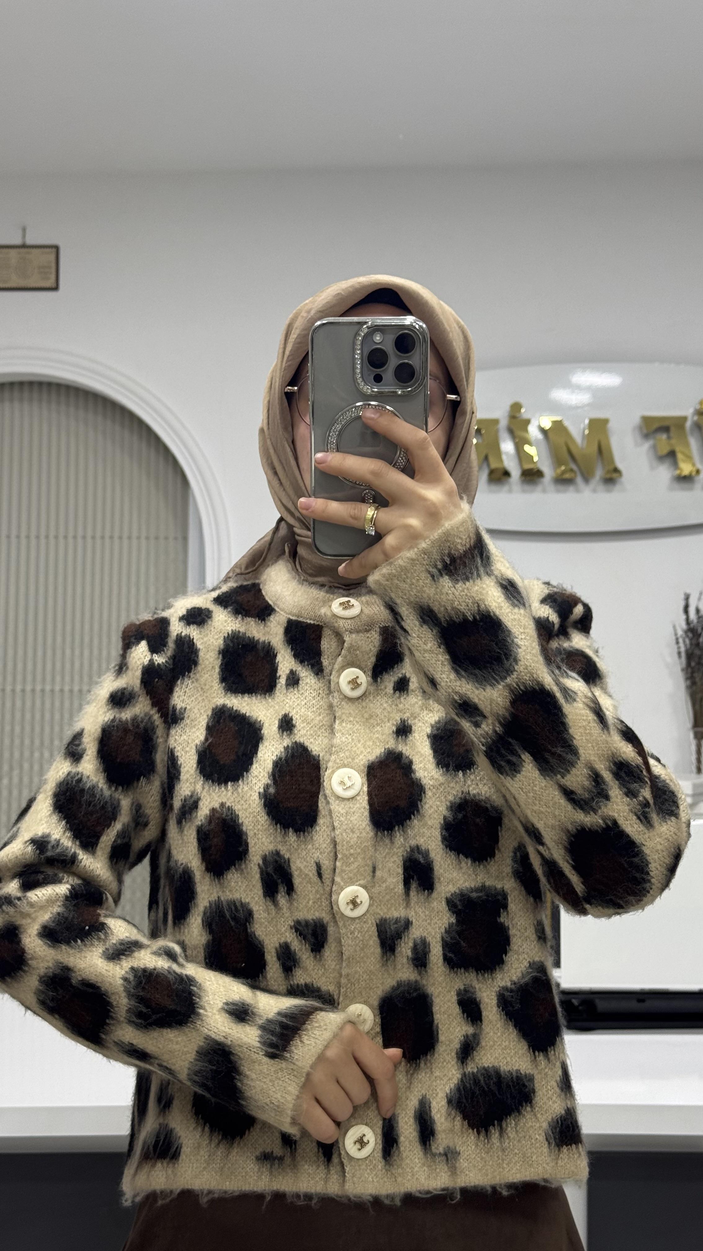 LEOPAR DESENLİ HIRKA