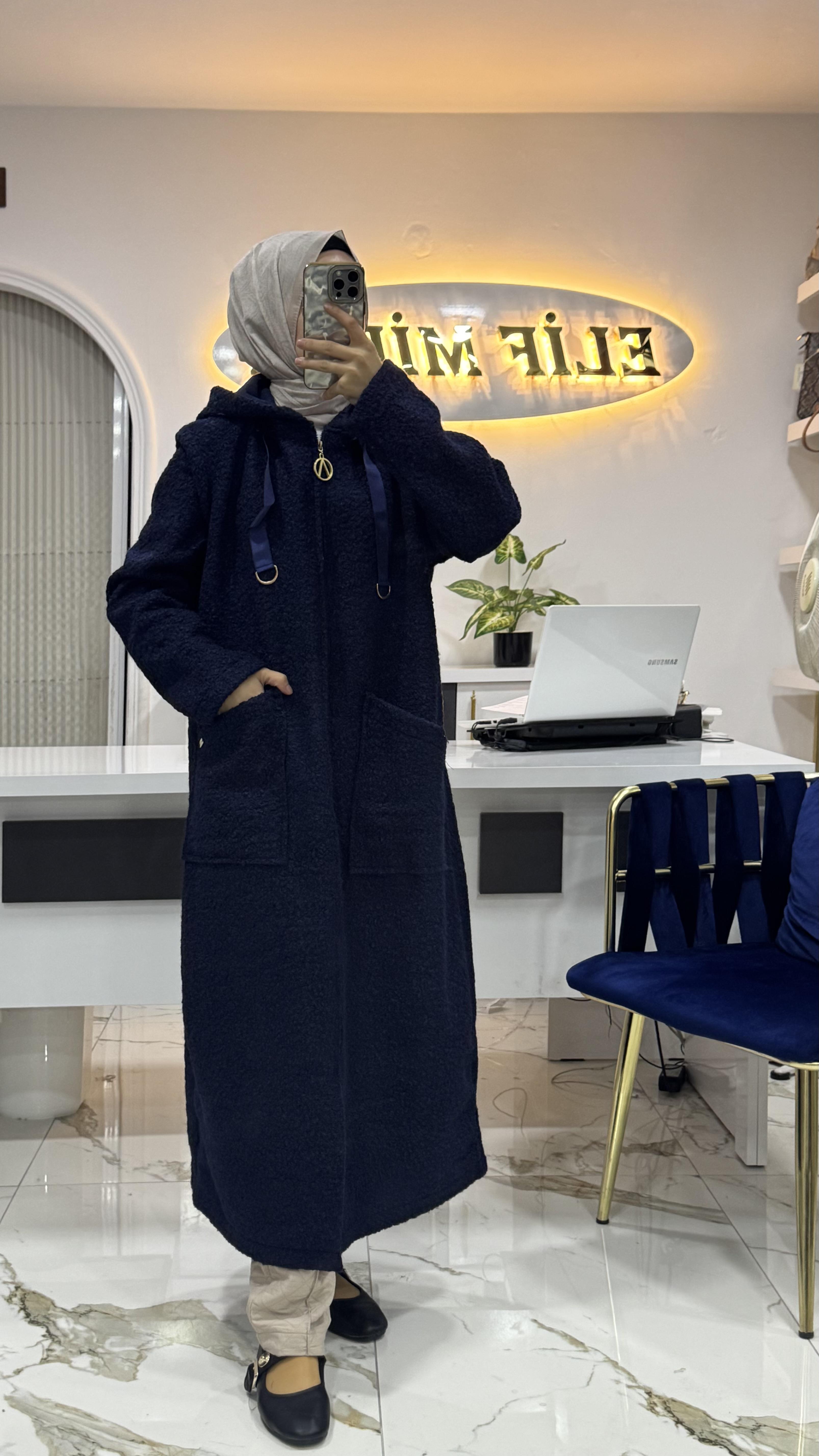 AYŞE AKAY KUZU KAP LACİVERT