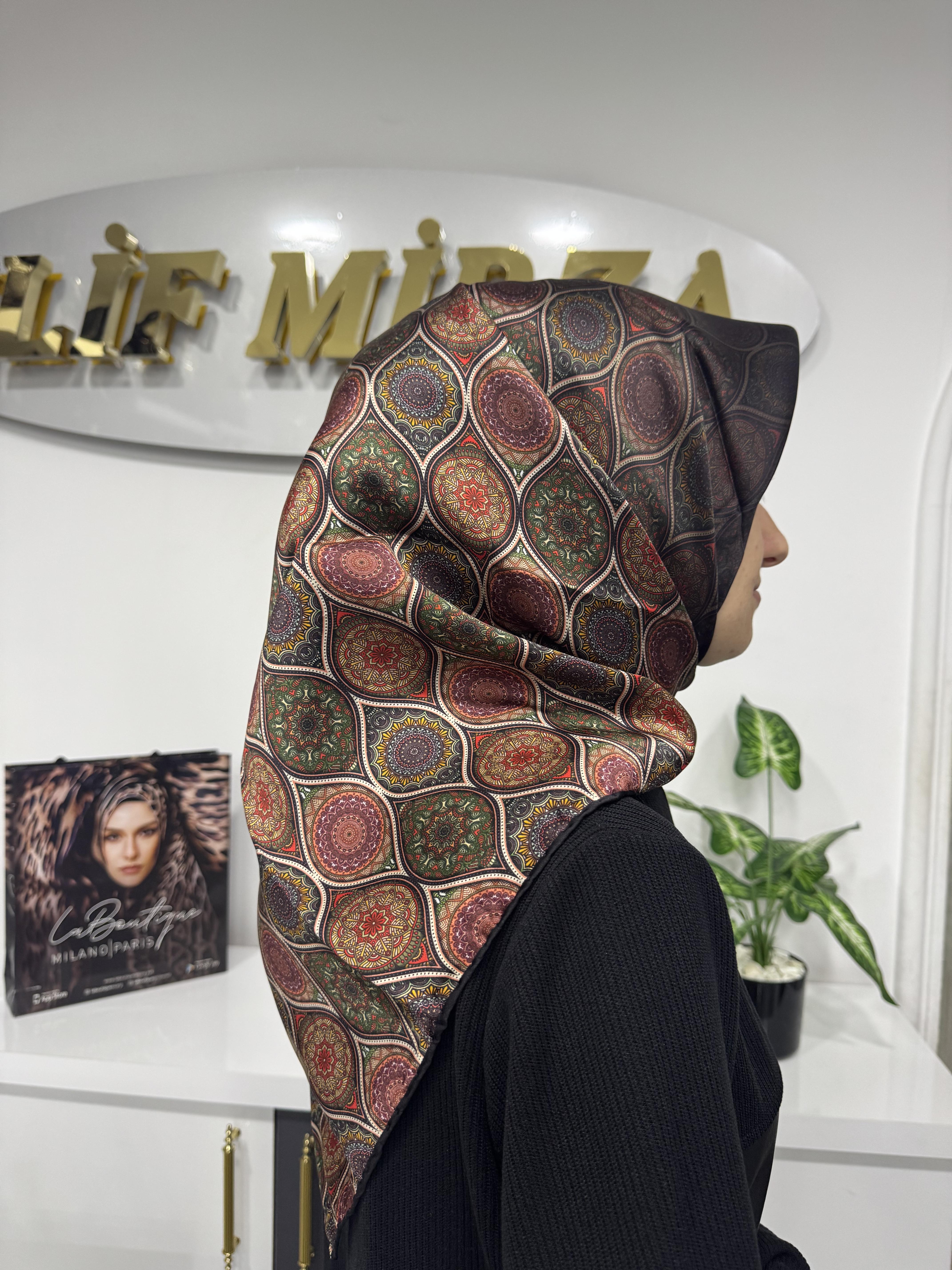 LA BOUTIQUE SURA İPEK EŞARP