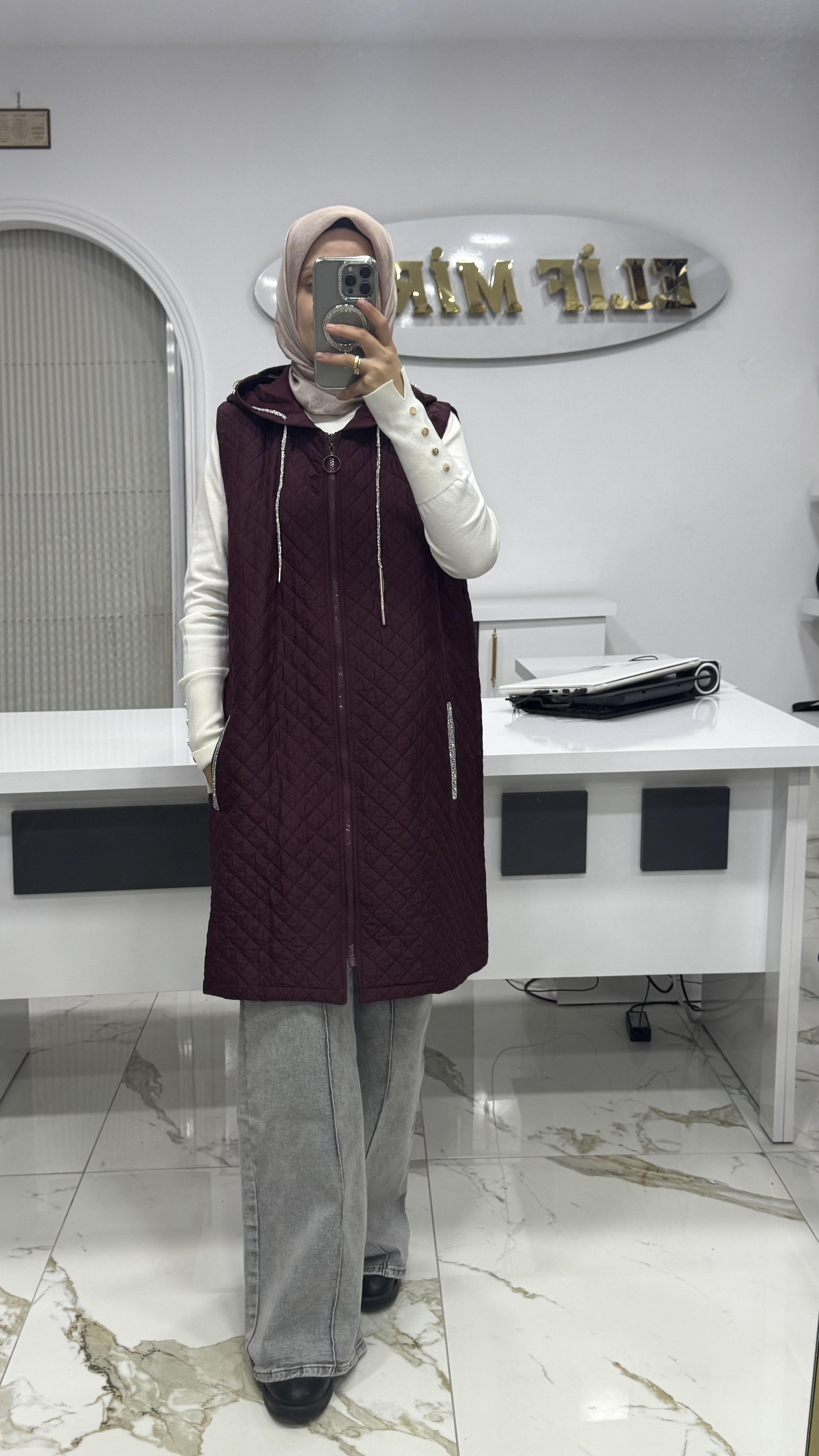 NOSHE KAPİTONE YELEK MÜRDÜM