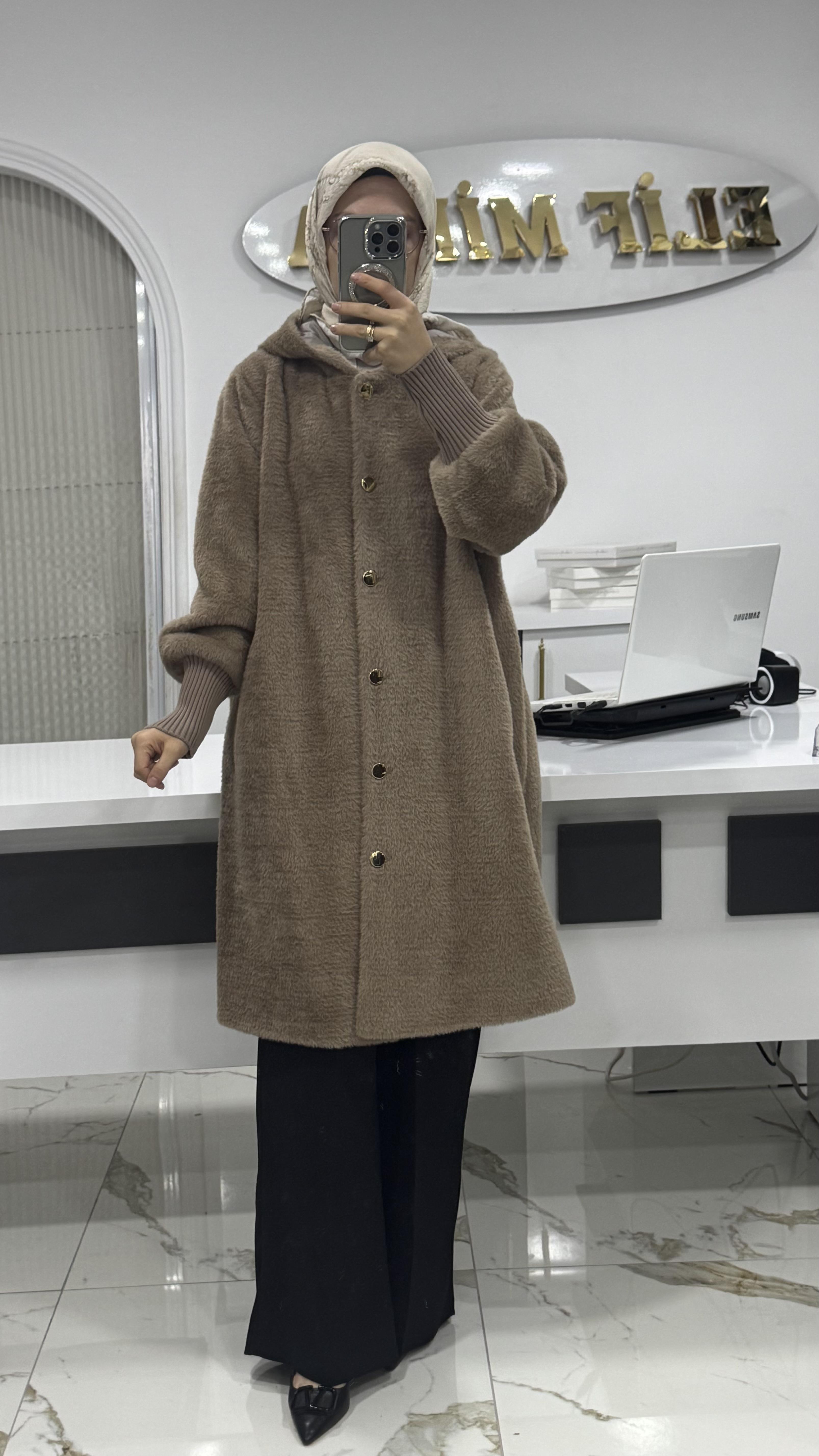 DÜĞME DETAYLI ANGORA KABAN VİZON