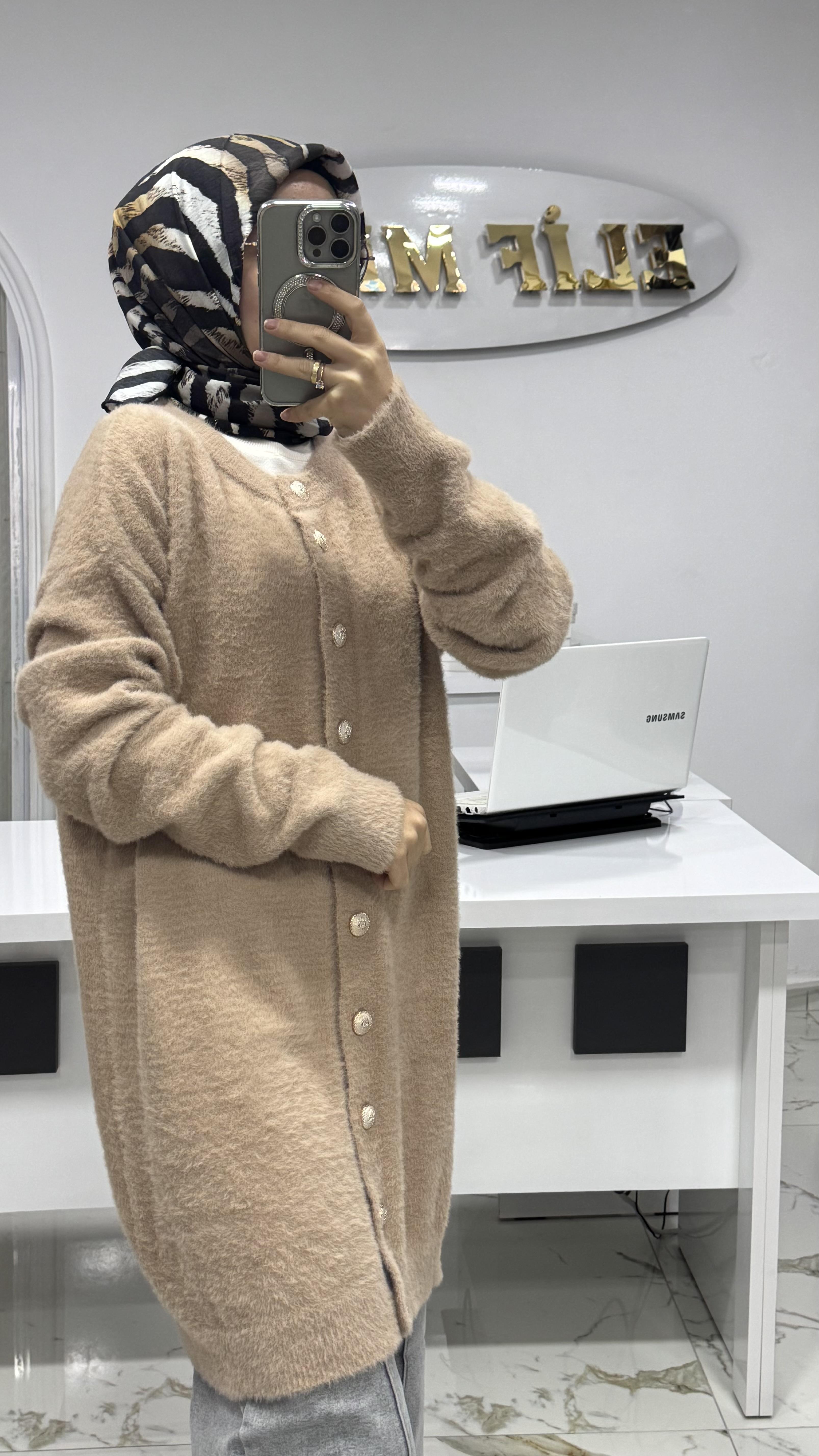 ANGORA HIRKA VİZON