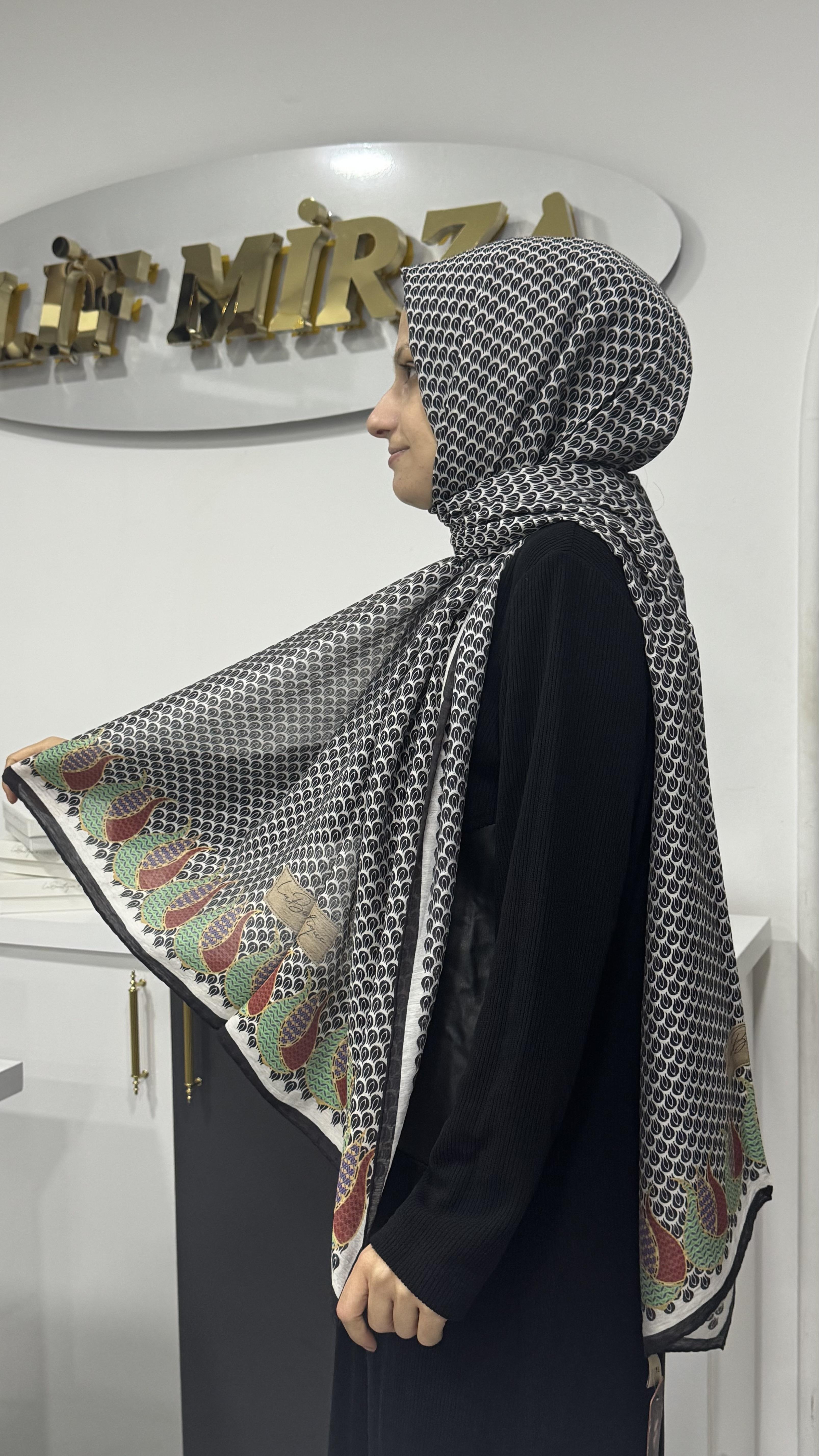 LA BOUTIQUE GÜZ ŞAL