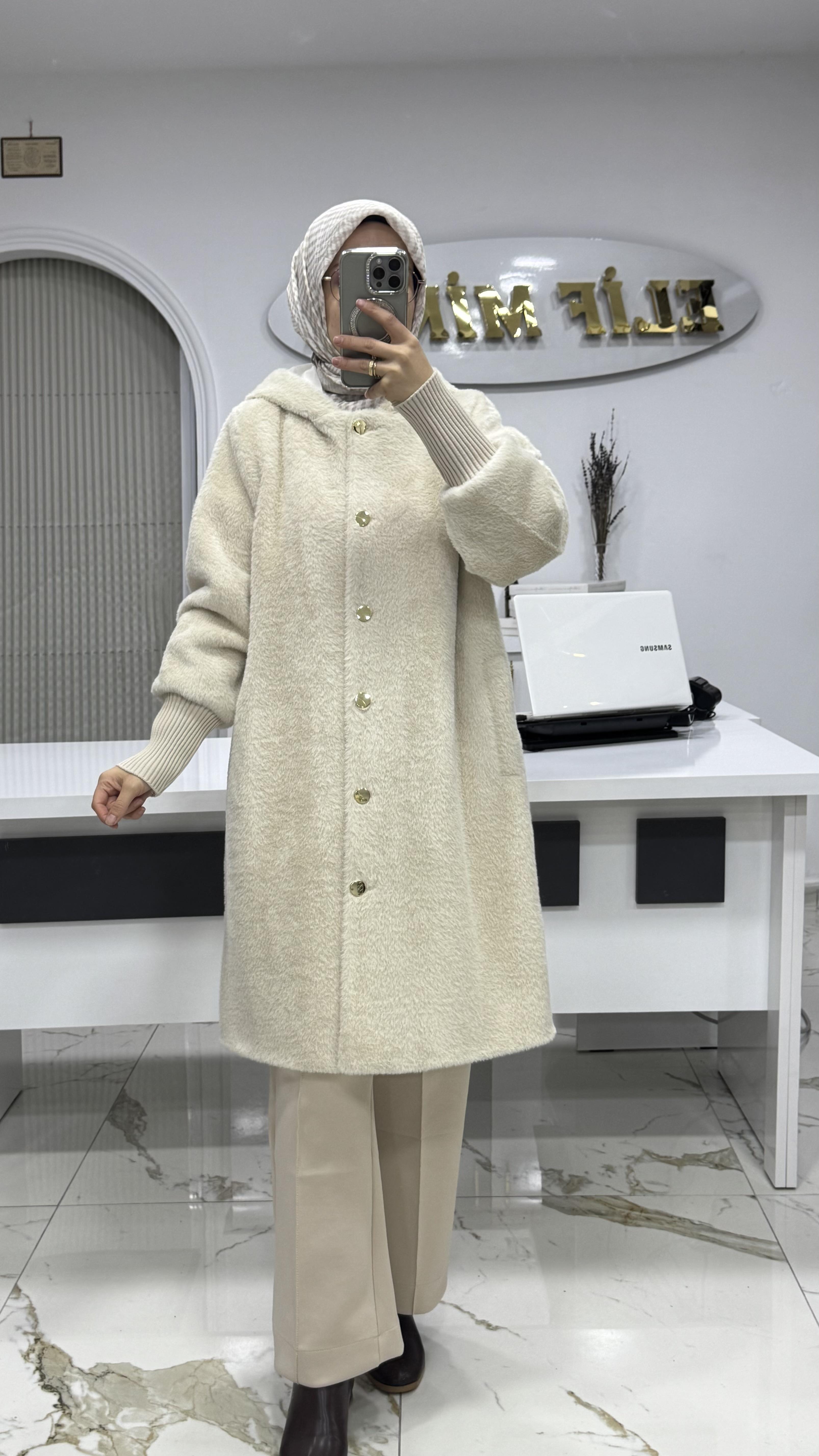 PREMİUM KALİTE DÜĞMELİ ANGORA KABAN KREM