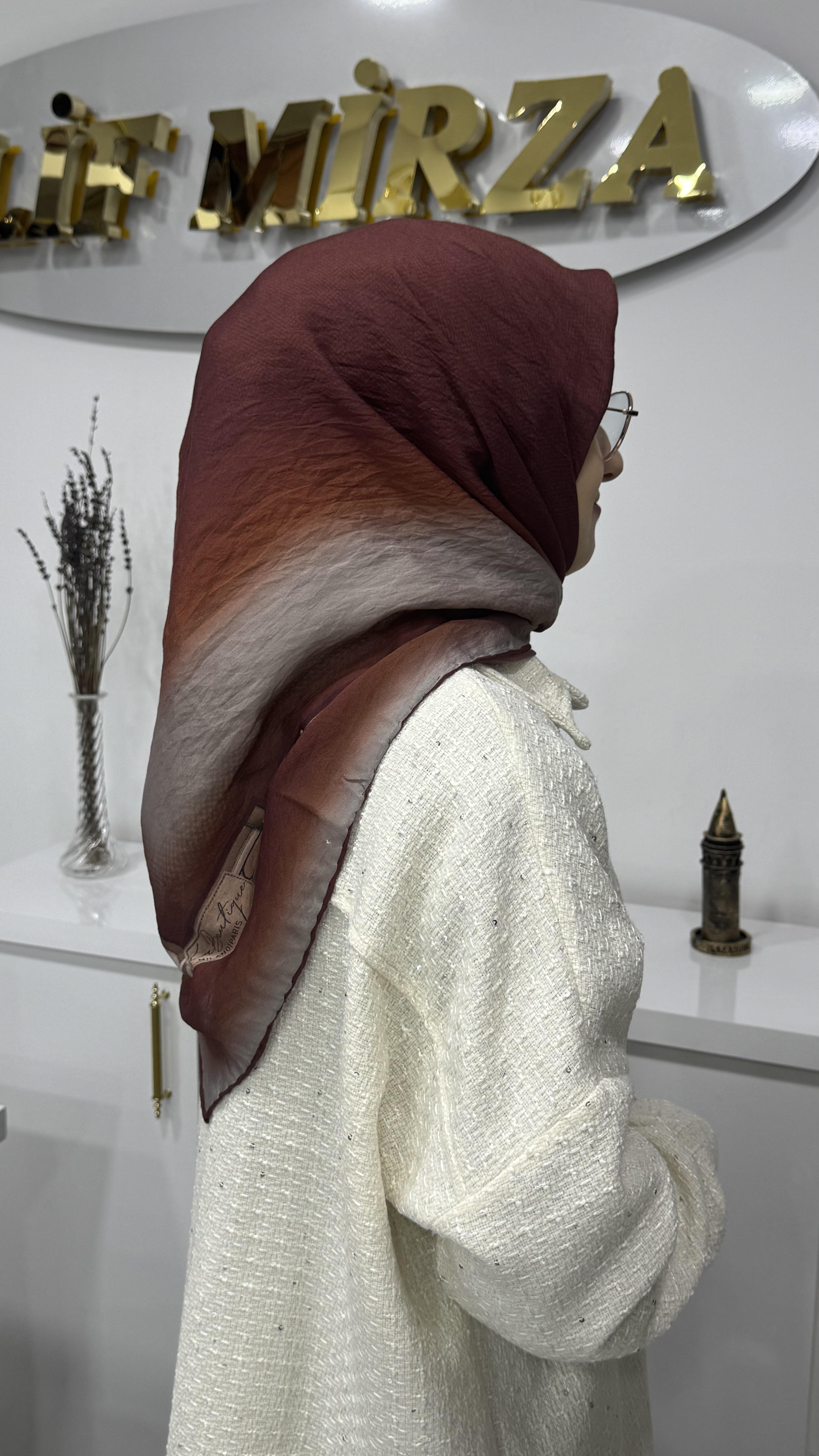 LA BOUTIQUE GÜZ EŞARP