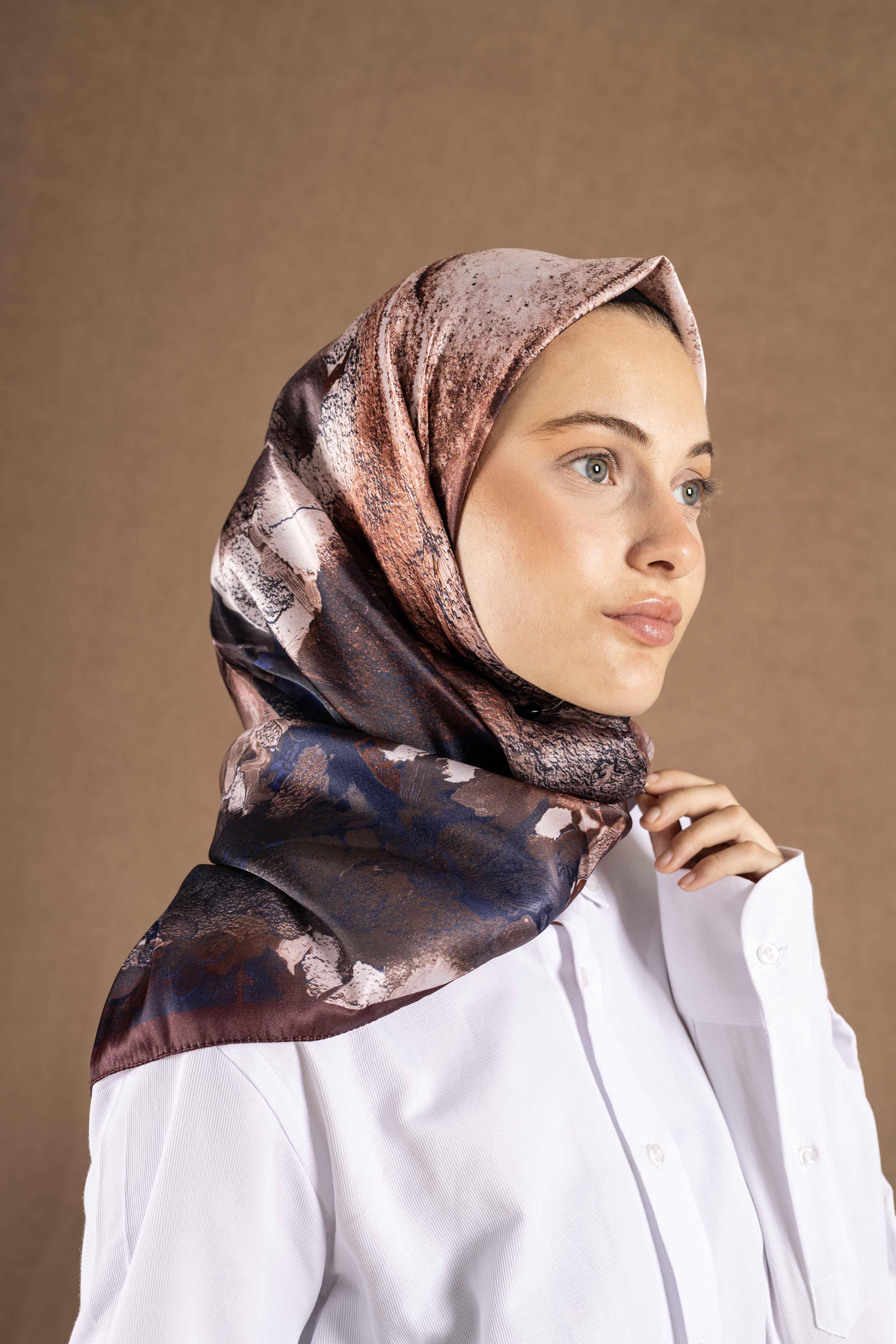 Modern Desenli Dijital Kristal Eşarp