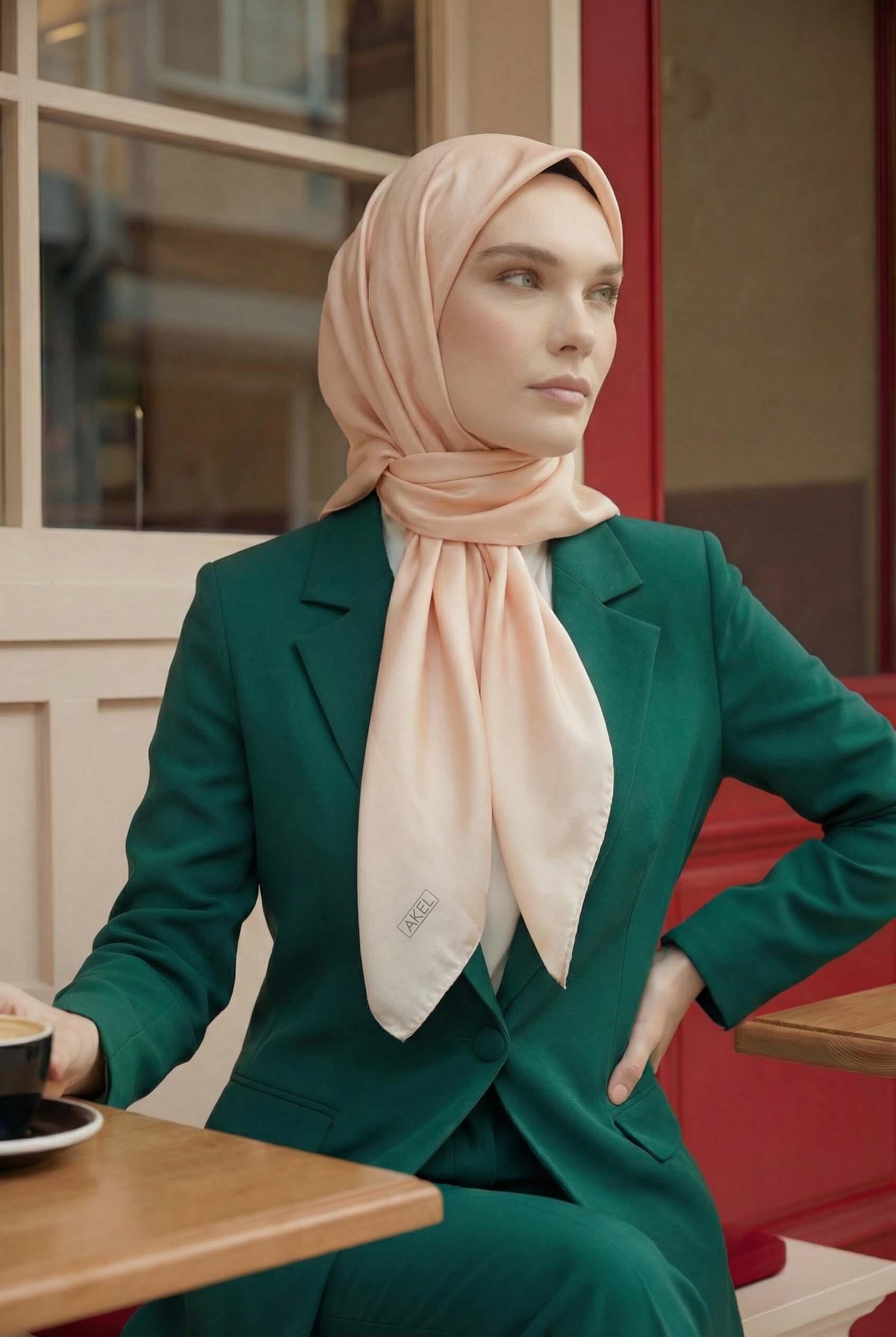 Düz Kristal Kumaş Eşarp - Kaymaz, Şık, Tok Duran | Günlük &amp; Abiye Uyumlu