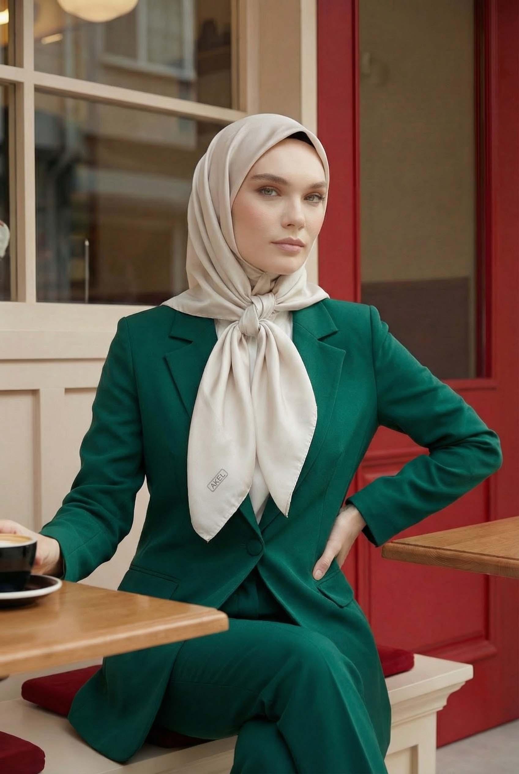 Düz Kristal Kumaş Eşarp - Kaymaz, Şık, Tok Duran | Günlük &amp; Abiye Uyumlu