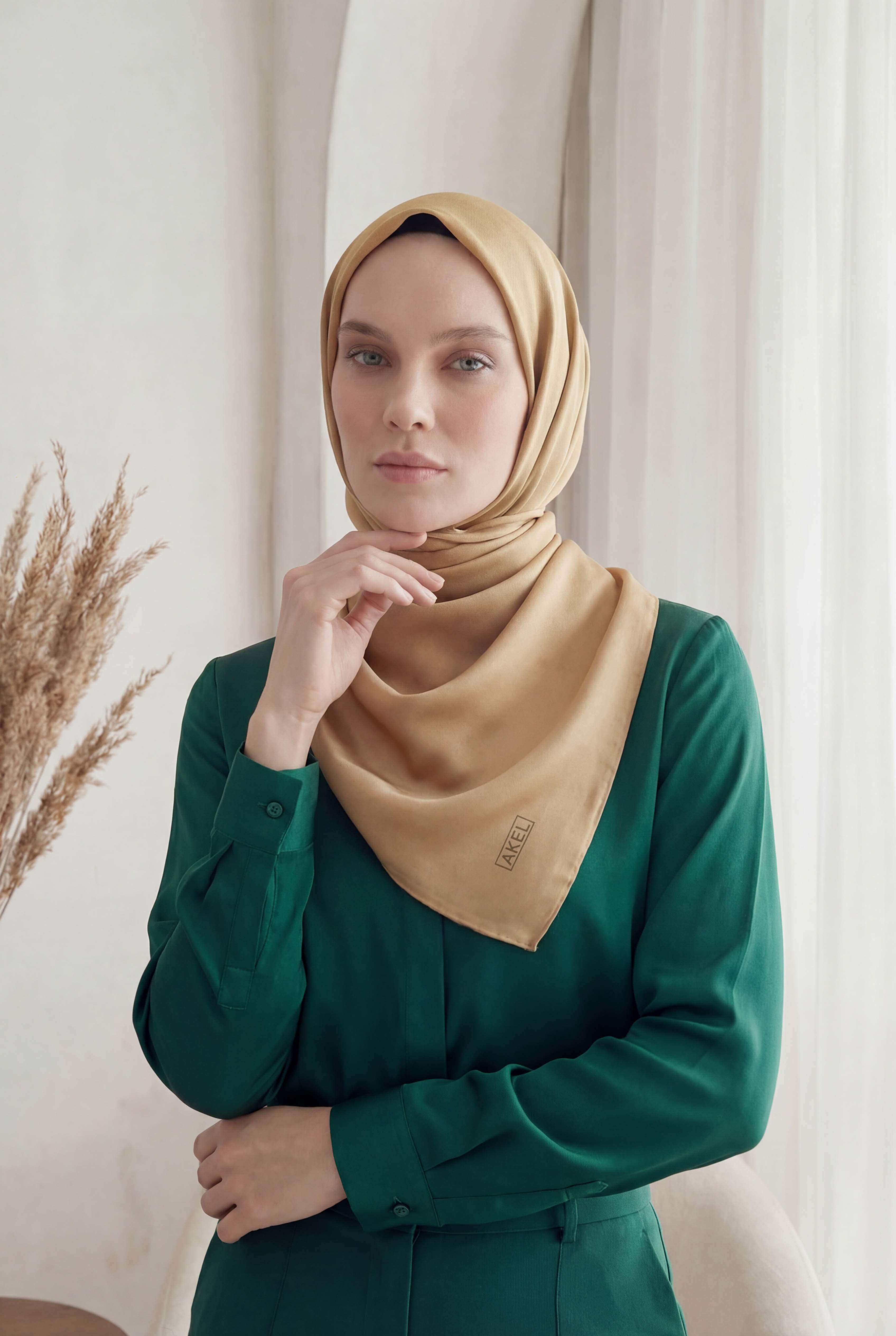 Düz Kristal Kumaş Eşarp - Kaymaz, Şık, Tok Duran | Günlük &amp; Abiye Uyumlu