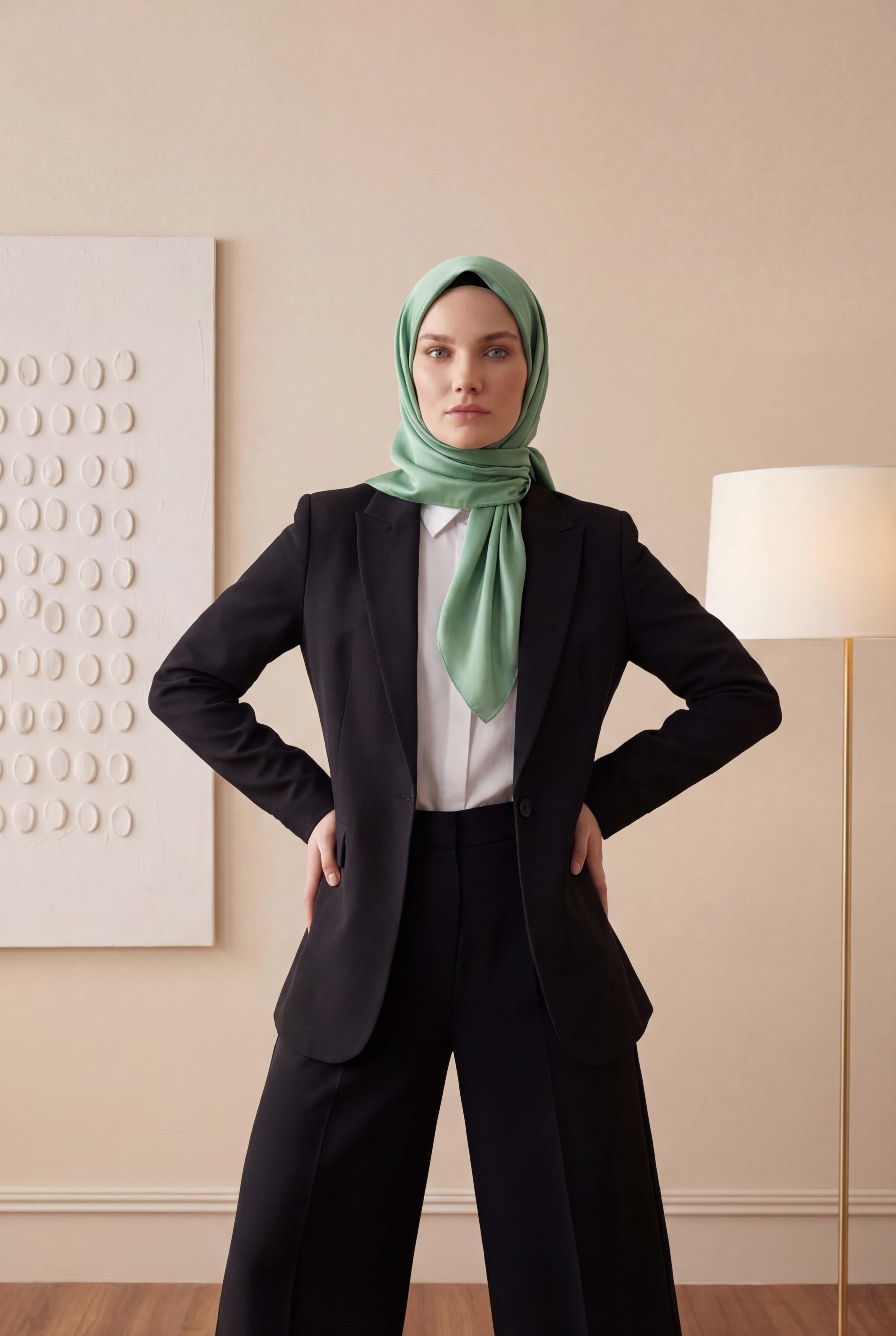 Düz Kristal Kumaş Eşarp - Kaymaz, Şık, Tok Duran | Günlük &amp; Abiye Uyumlu